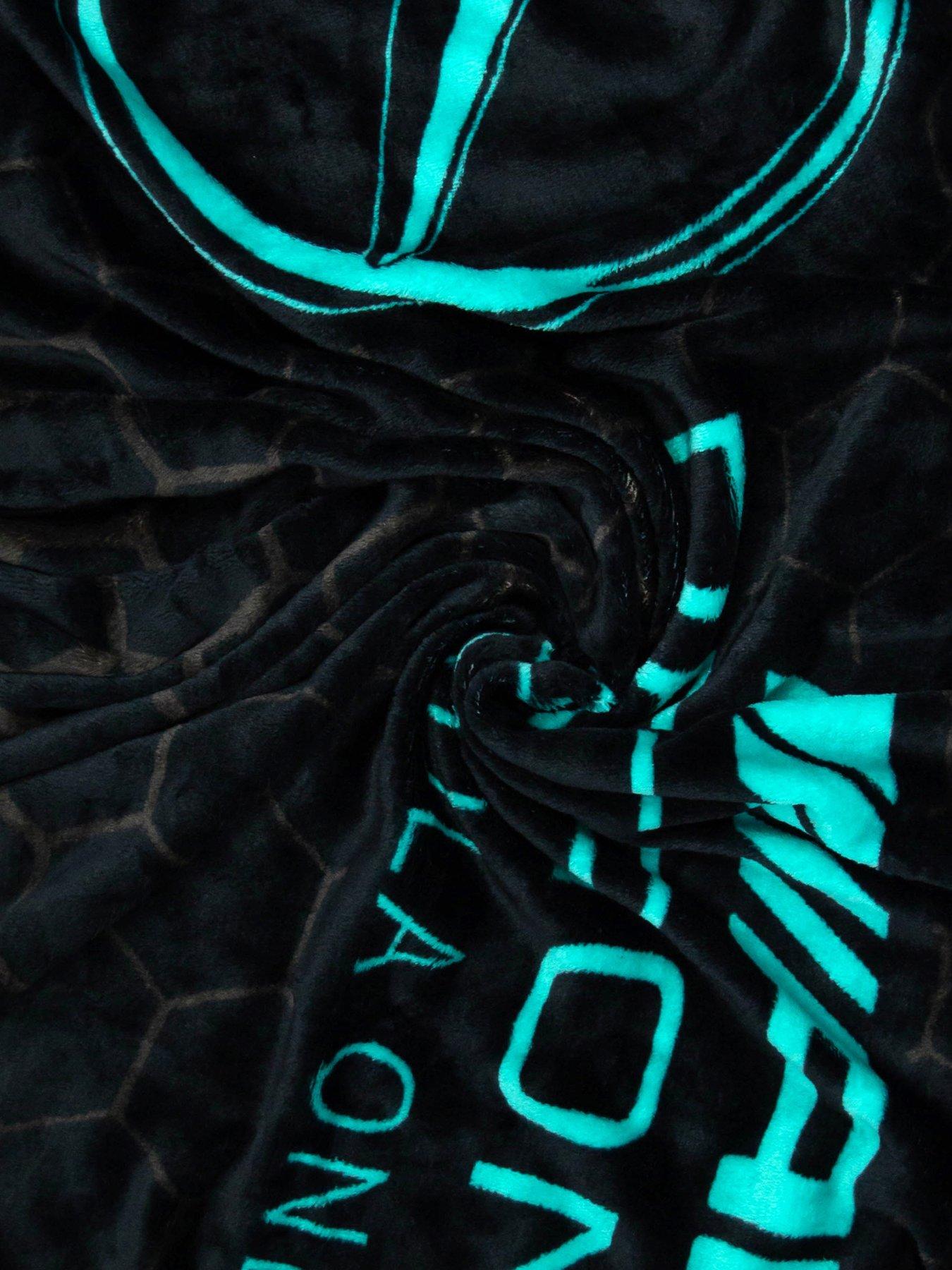  image of f1-mercedes-fleece-blanket-multi