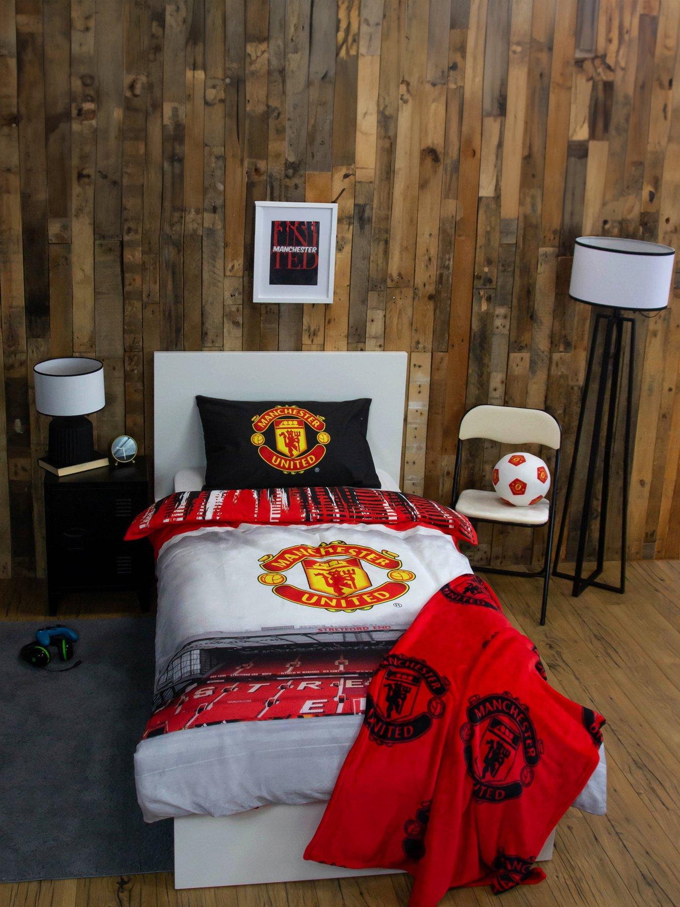 Product photograph of Manchester United Man Utd Stadium Digi Print Panel Single Duvet from very.co.uk