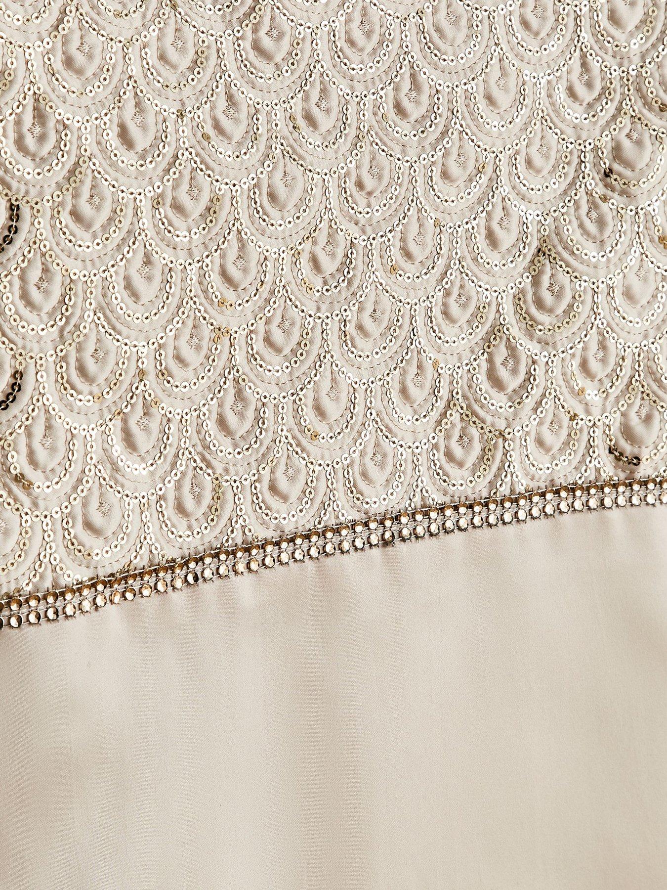 Image 3 of 4 of Catherine Lansfield Deco Sequin Table Runner - Large
