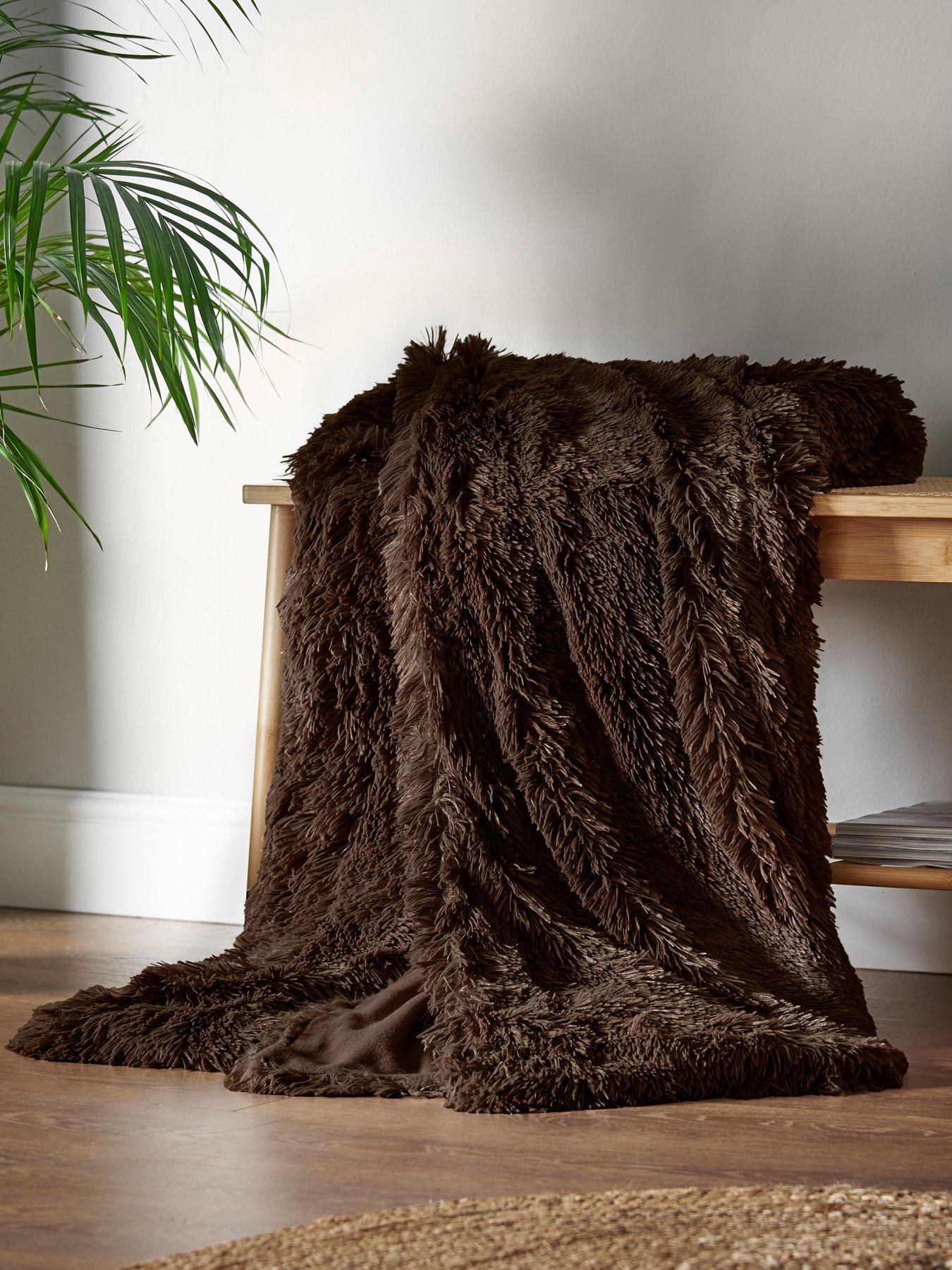 Catherine Lansfield Cuddly Throw- 150x200cm