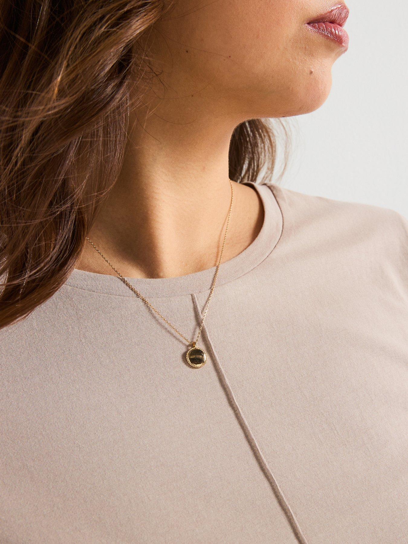 Image 5 of 6 of V by Very Curve Scoop Hem Crew Neck T-Shirt - Beige