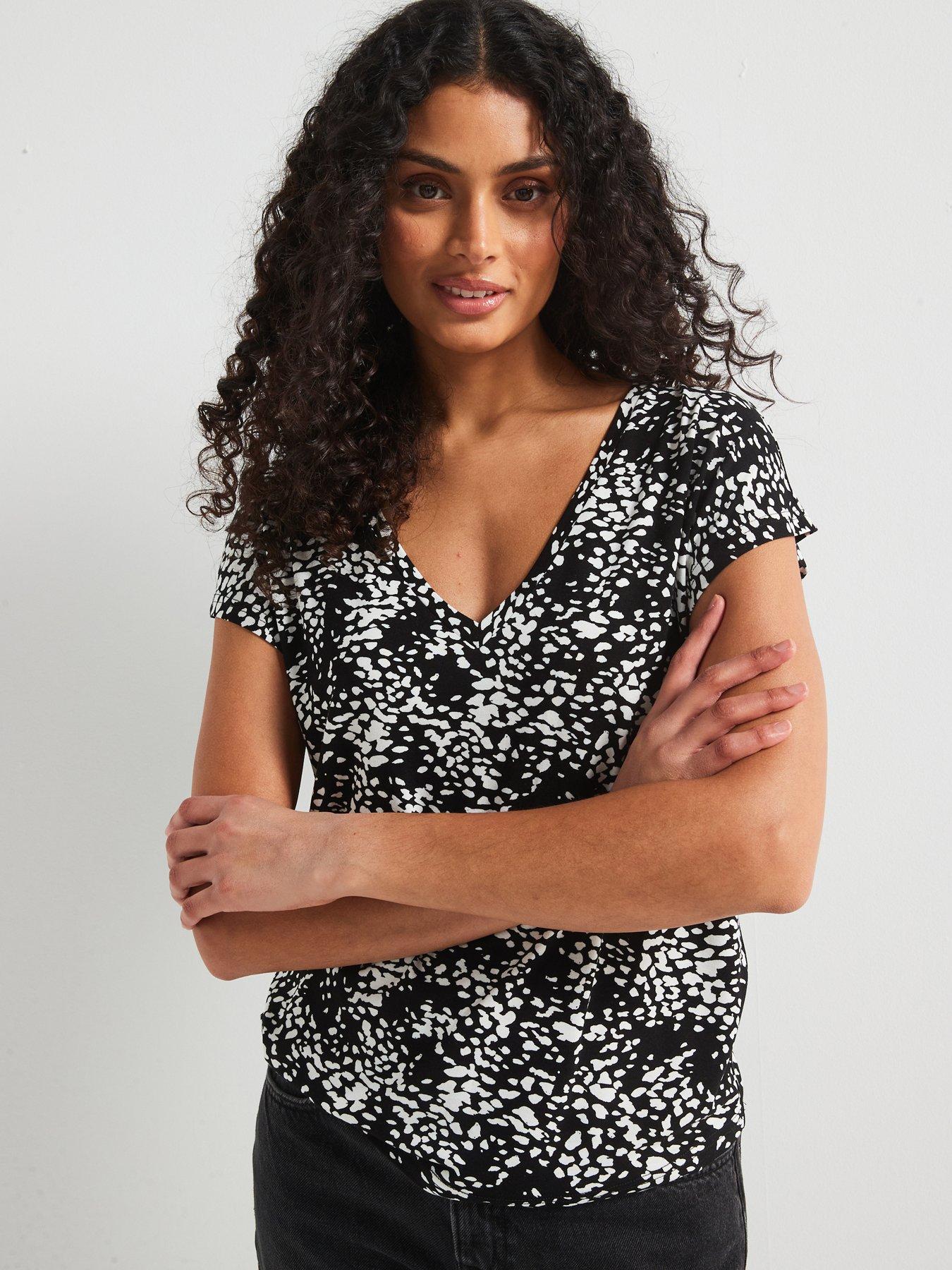 undefined The Essential V Neck T-Shirt - Mono