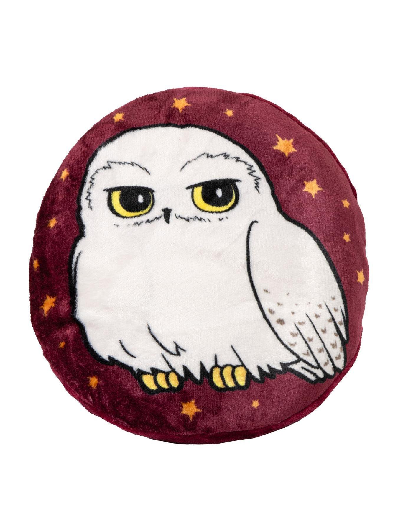 Image 4 of 6 of Harry Potter Hedwig Cushion Blanket