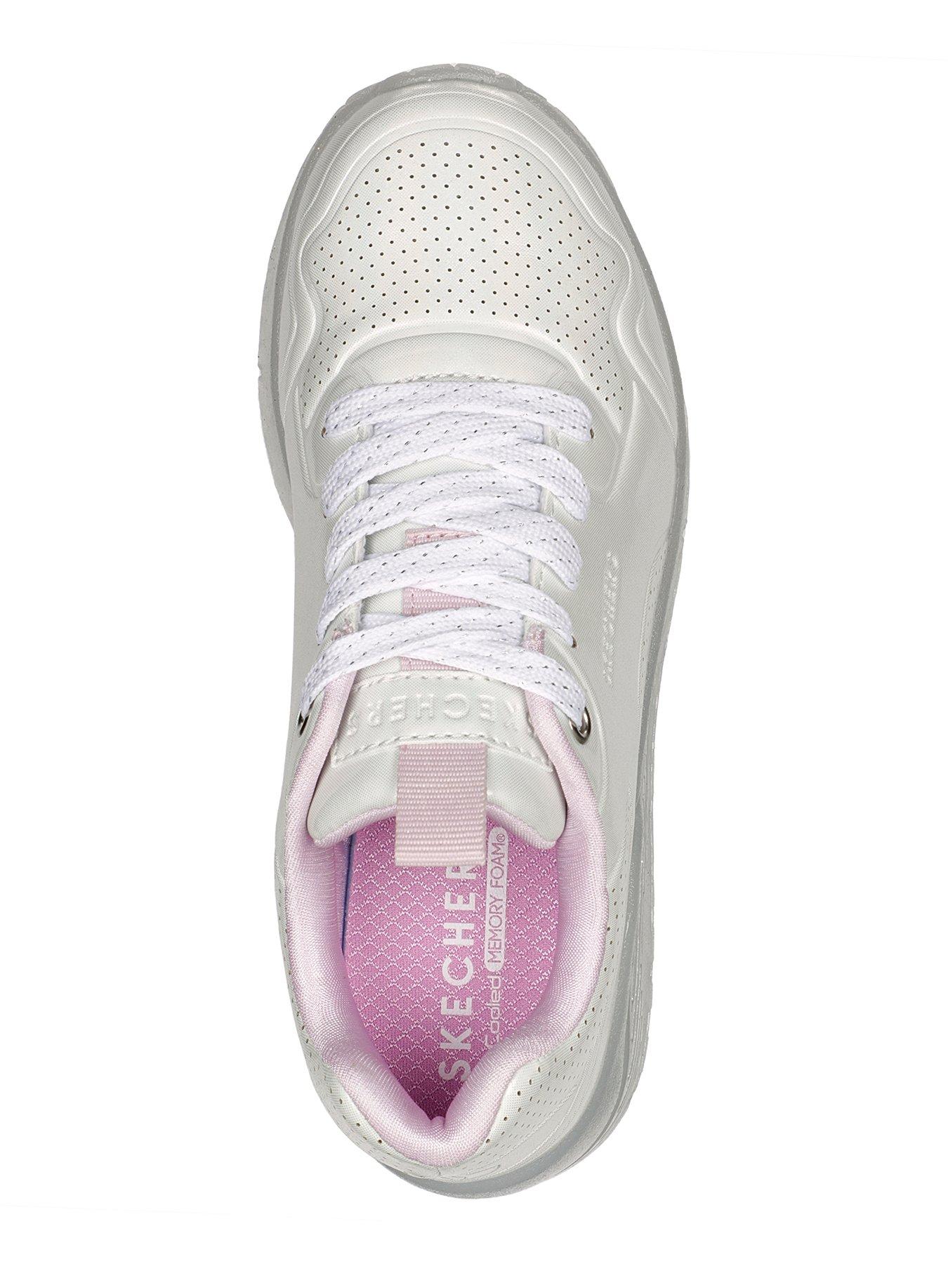 Hologram Emboss Lace Up Sneaker W Translucent O s Detail