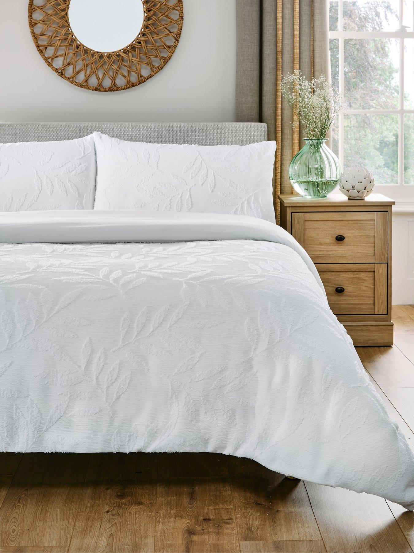 undefined Floral Tufted Super Soft Duvet Cover Set