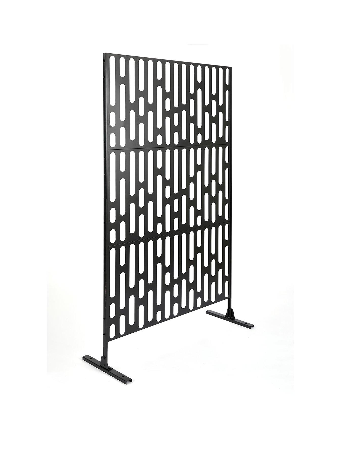 Image 3 of 5 of The Very Collection Vertical Metal Garden Screen Linear -&nbsp;Free Standing