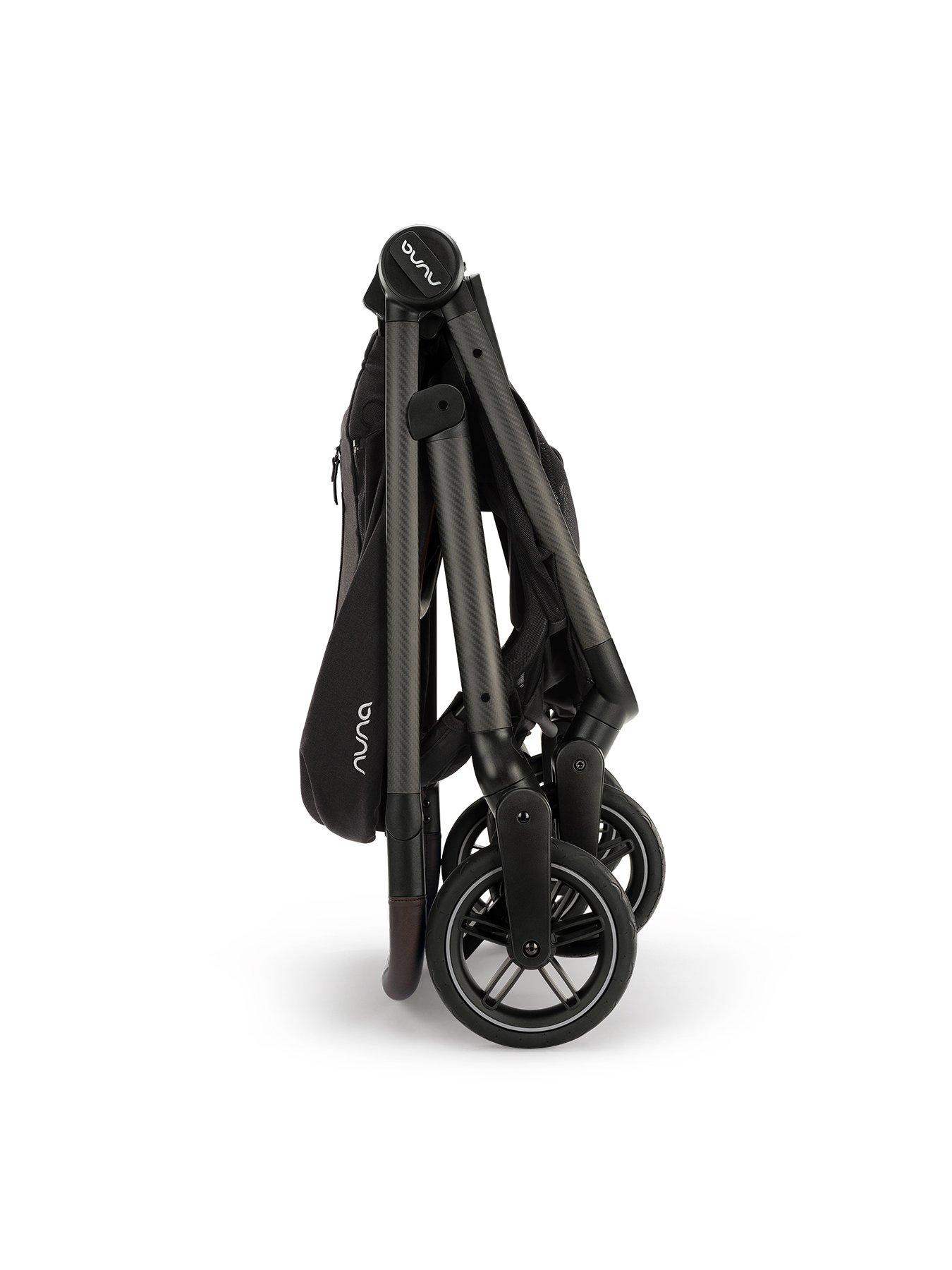 Image 4 of 8 of Nuna SWIV Stroller with PIPA urbn