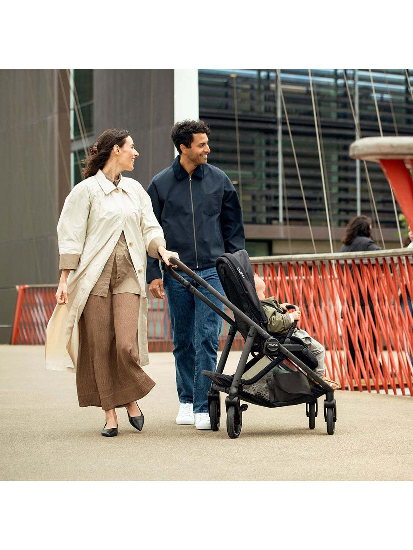 Image 7 of 8 of Nuna SWIV Stroller with PIPA urbn
