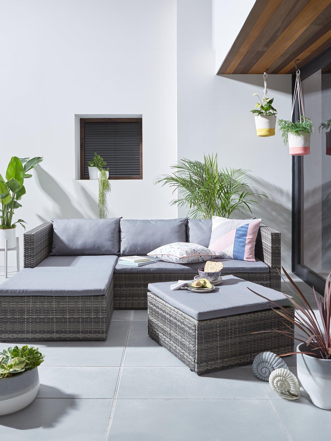 Image 1 of 5 of Everyday Hamilton Corner Sofa Set