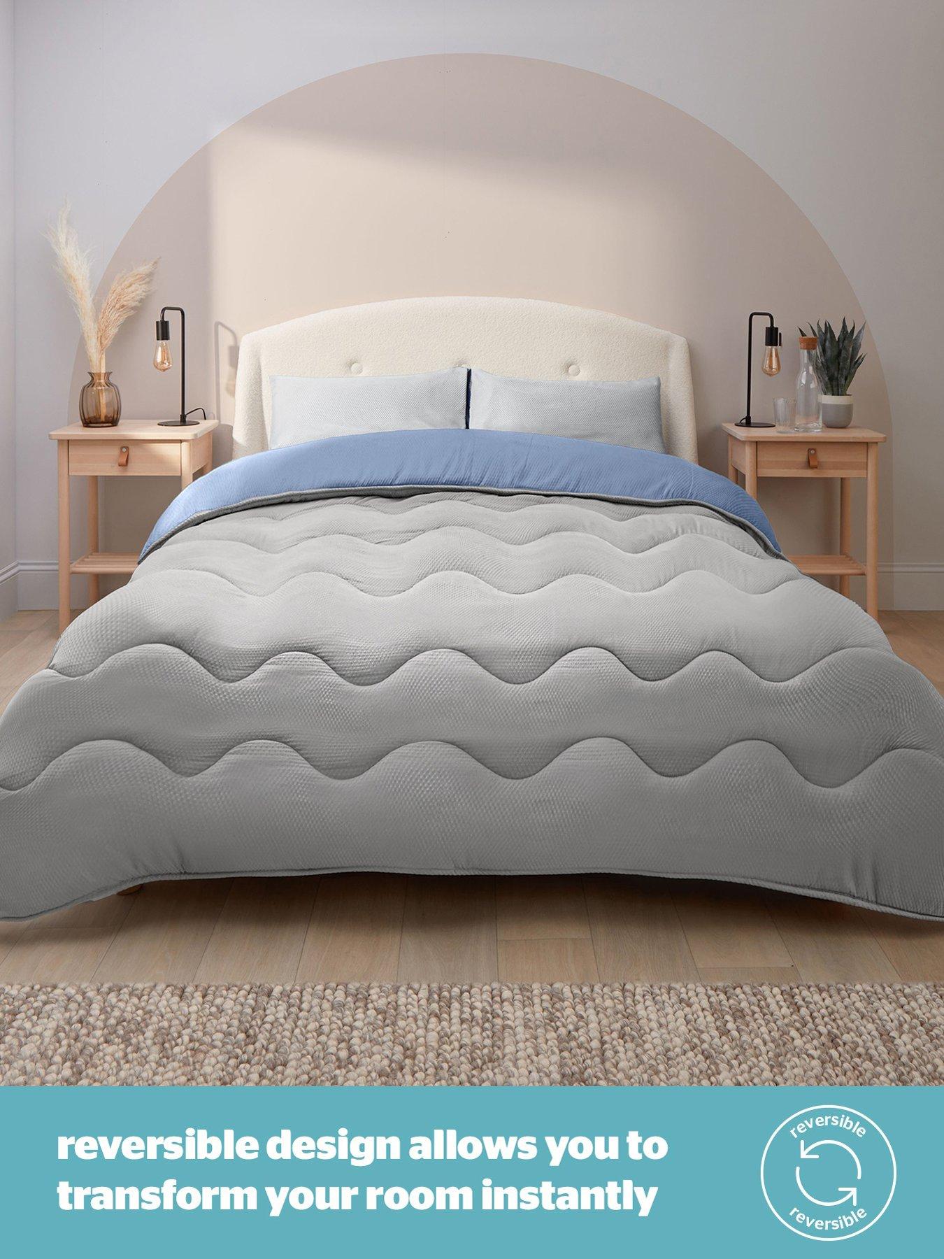 Image 4 of 7 of Silentnight Seersucker Coverless Duvet And Pillowcase Set - 10.5 Tog - Grey/blue - Double