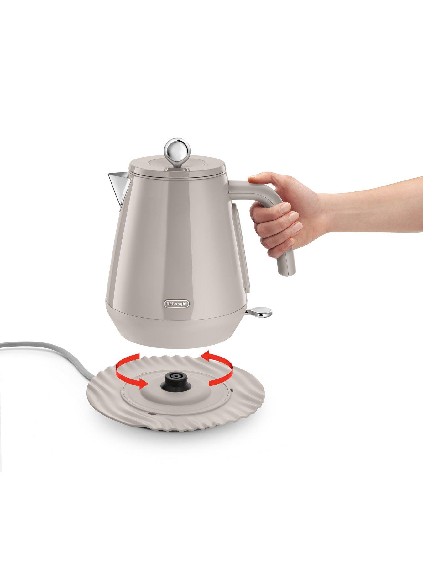 DeLonghi Eclettica Kettle Beige Very