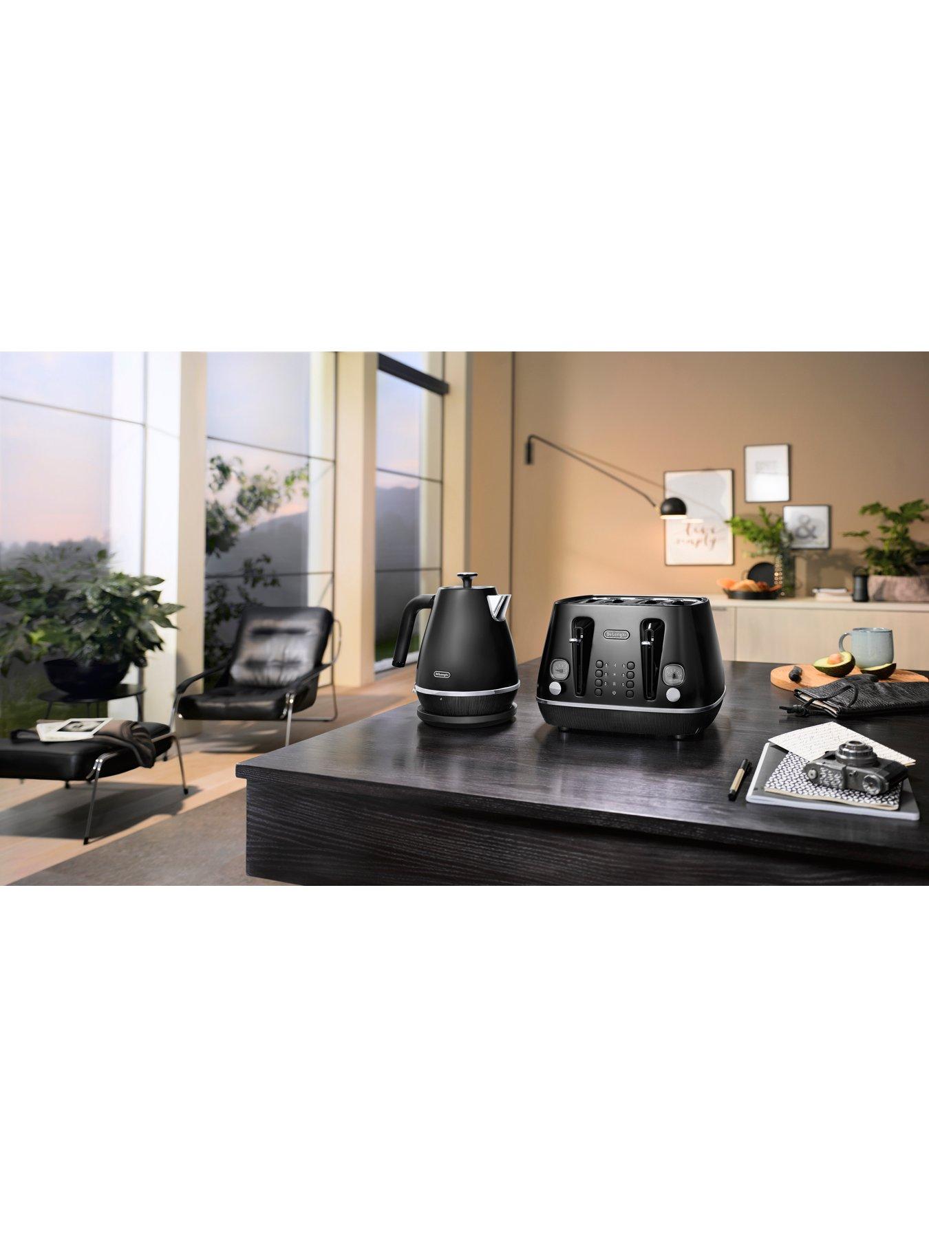 Image 5 of 6 of DeLonghi Distinta X Black&nbsp;4-Slice Toaster