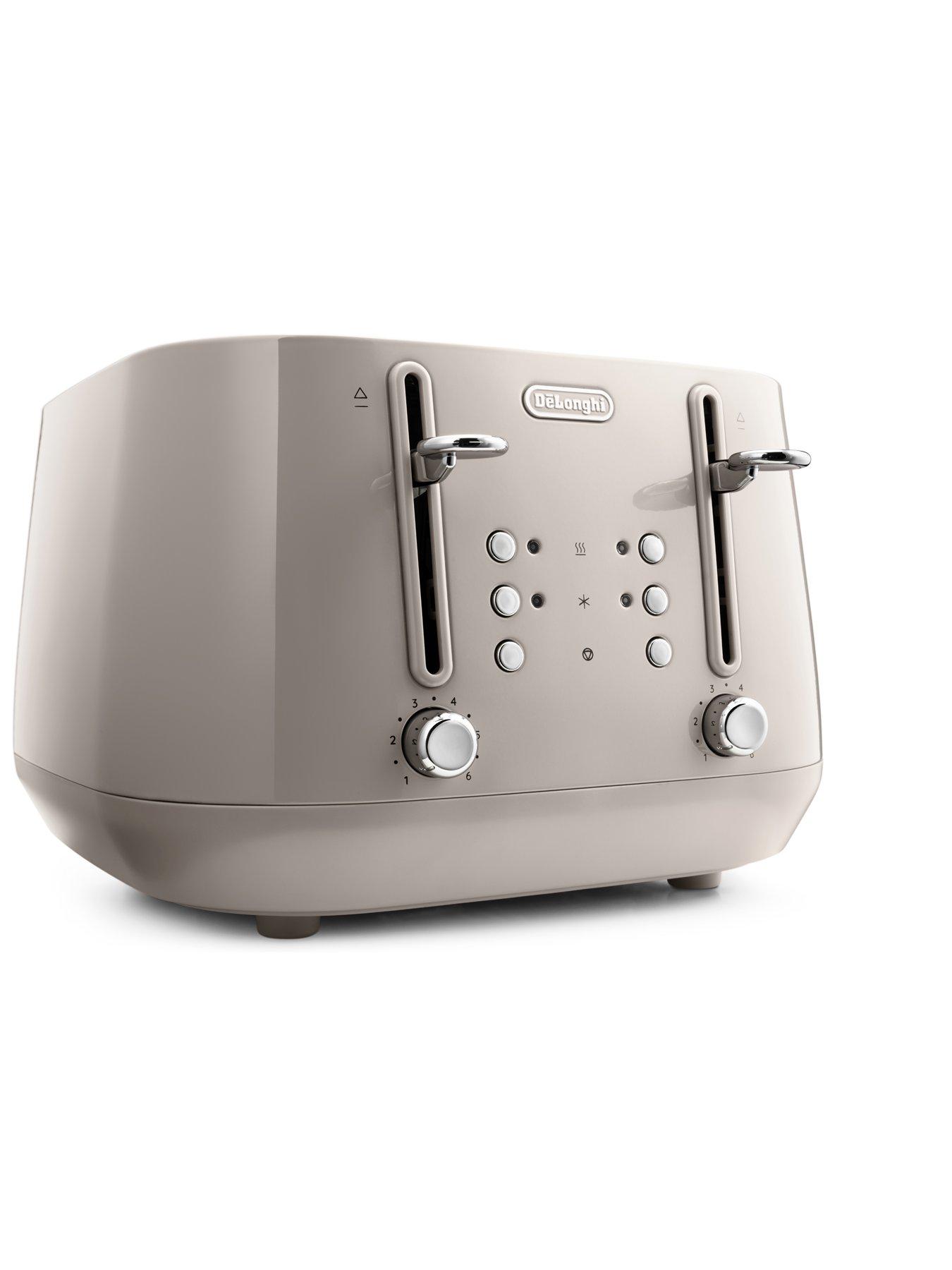 Image 2 of 8 of DeLonghi Eclettica 4-Slice&nbsp;Toaster - Beige