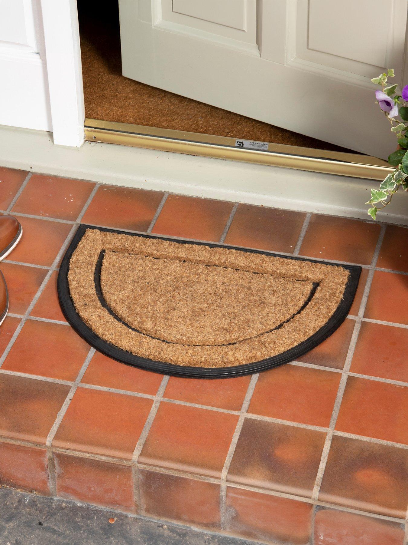 Product photograph of Esselle Chadderton Border Natural Rubber Coir Brush 40x60cm Half Mat from very.co.uk