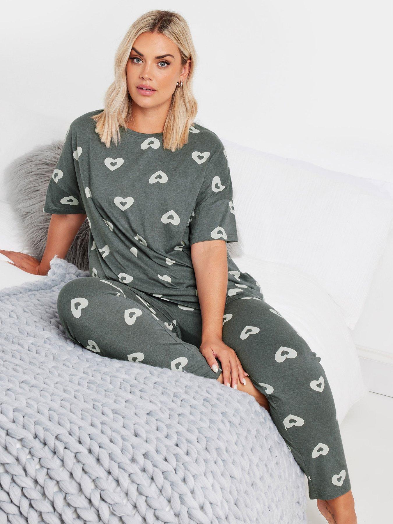 Image 3 of 4 of Yours Curve Double Heart Short Sleeve Tapered Pj Set - Grey