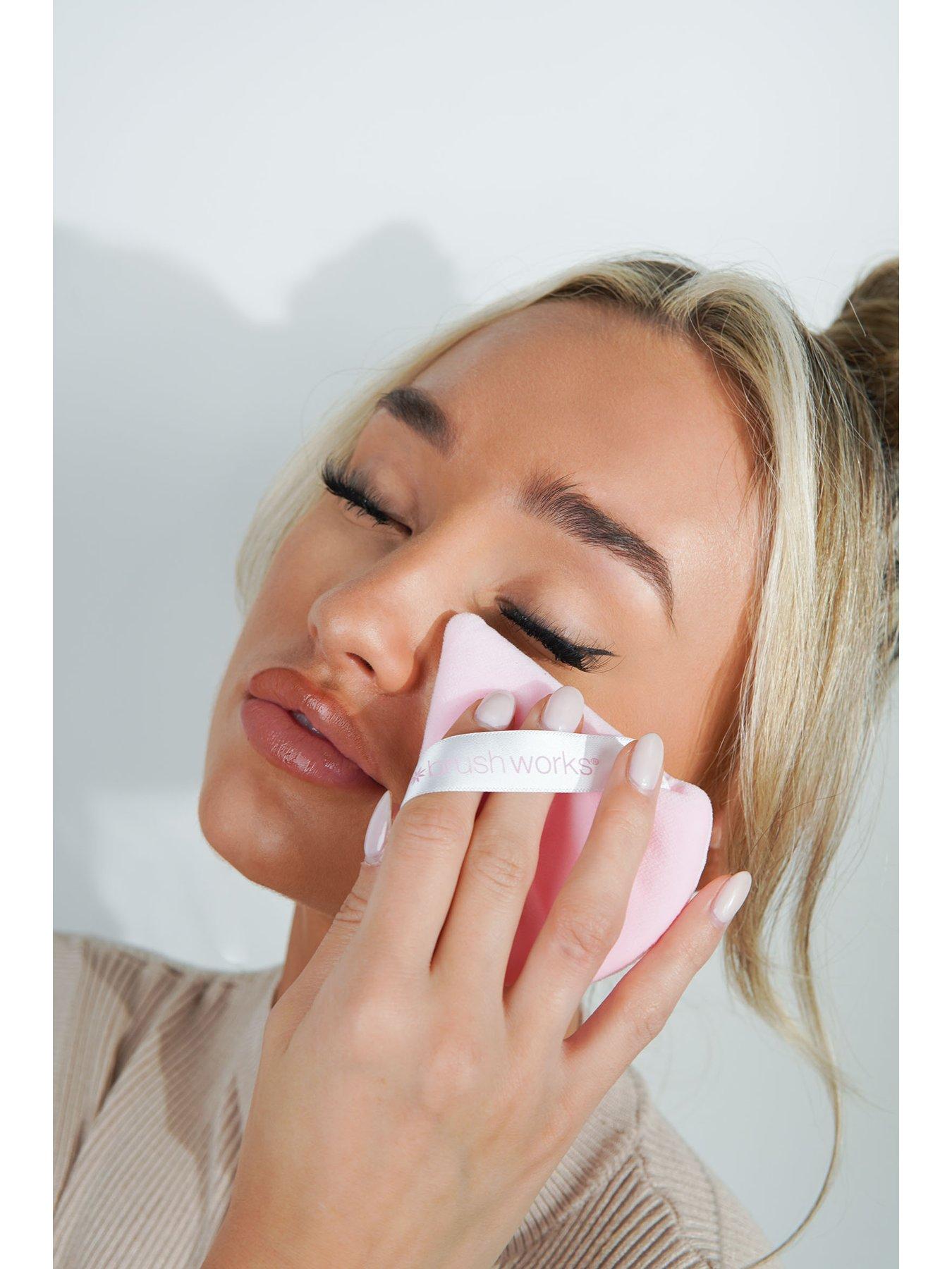 Image 6 of 7 of Brushworks Dream Blend Cloud Headband &amp; Makeup Sponge Set