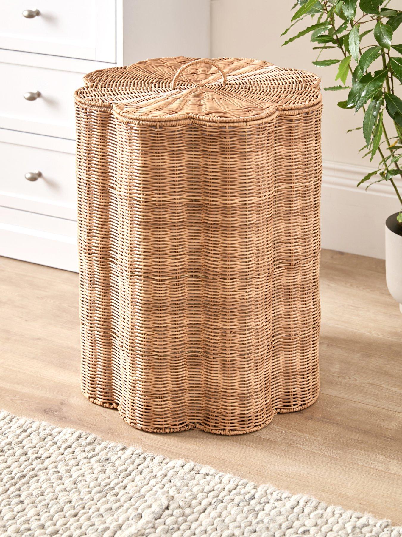 The Very Collection Scalloped Laundry Basket