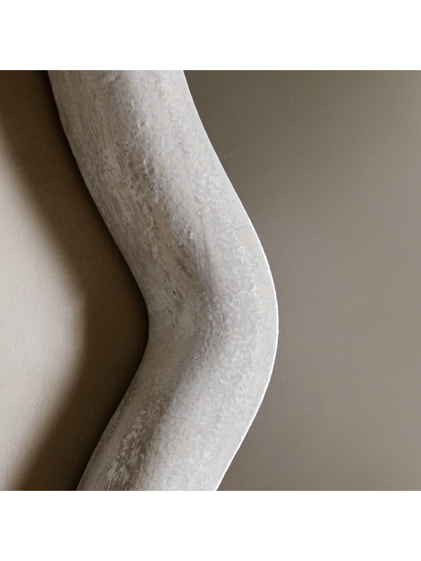 Image 3 of 7 of Gallery Direct Como Curved Mirror &ndash; 62 x 90 cm