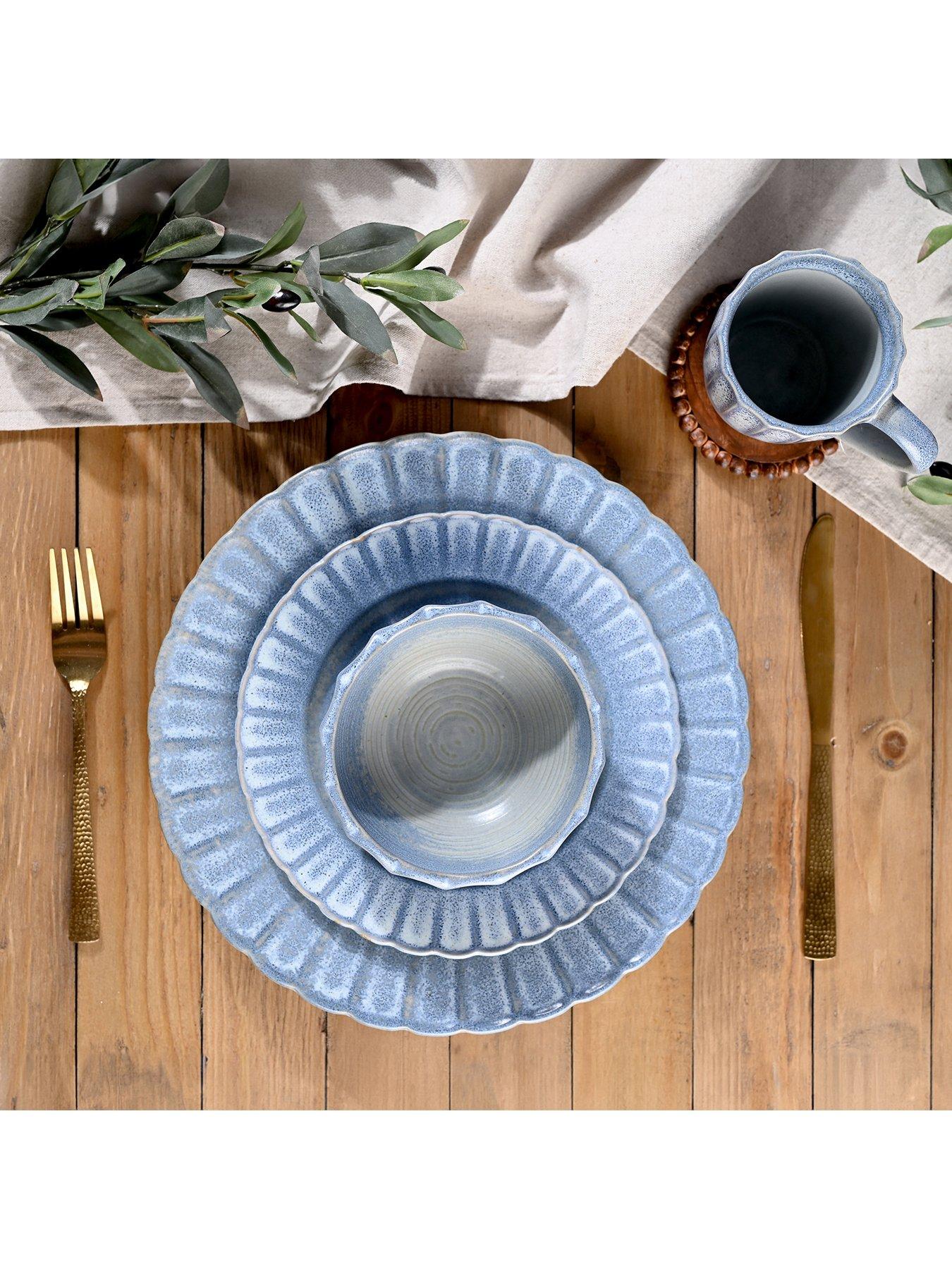 Image 4 of 5 of Hestia Scalloped Set Of 4 Dinner Plates - Blue