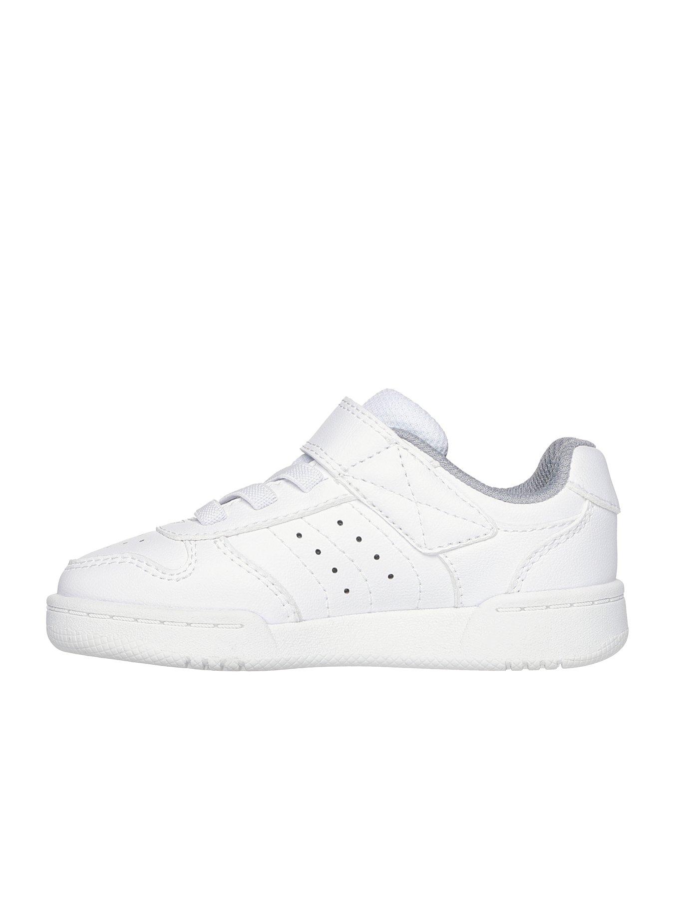 Image 5 of 5 of Skechers Low Top Gore &amp; Strap Sneaker W/ Qtr Perfs