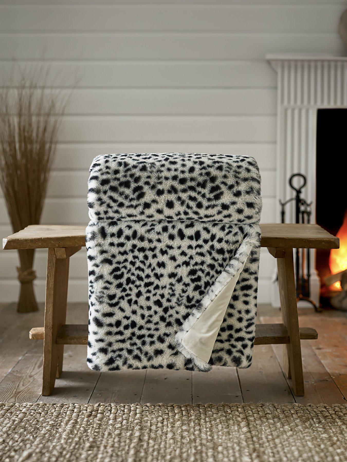 Product photograph of Deyongs Mayfield Faux Fur Throw 130x180cm from very.co.uk