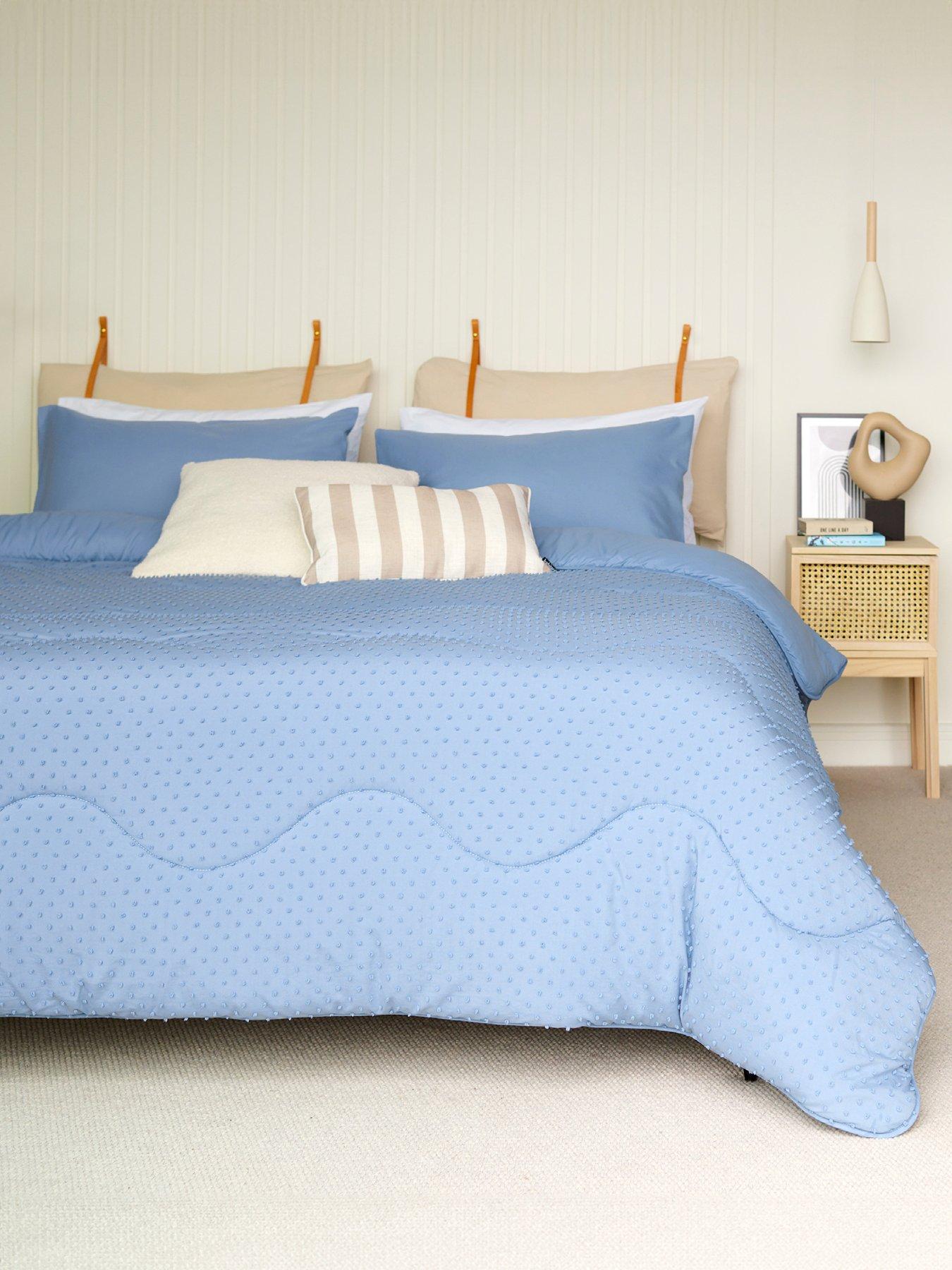 Image 4 of 5 of Night Lark Tufted Dots 10.5 Tog Coverless Quilt and Pillowcase Set