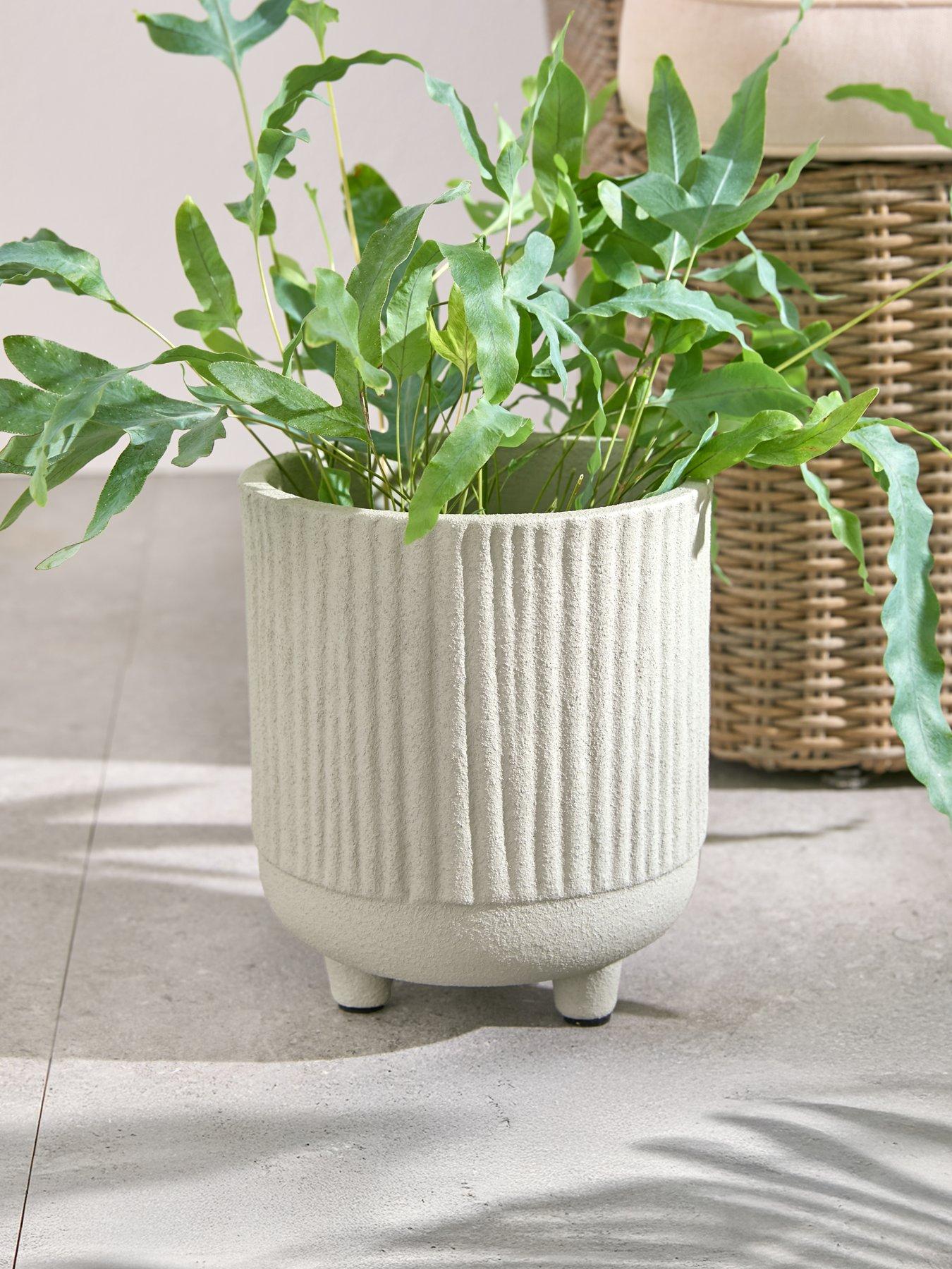 Product photograph of Very Home Ribbed Planter from very.co.uk