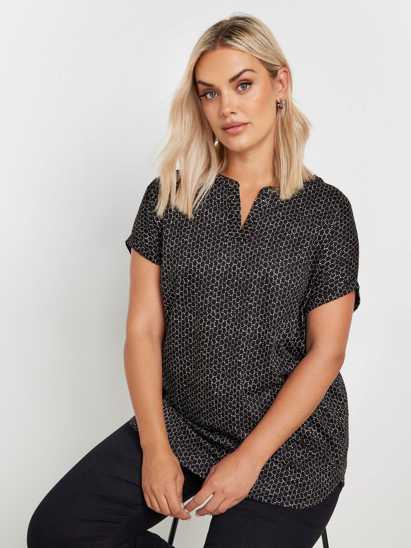 undefined Curve Notch Neck Top - Black