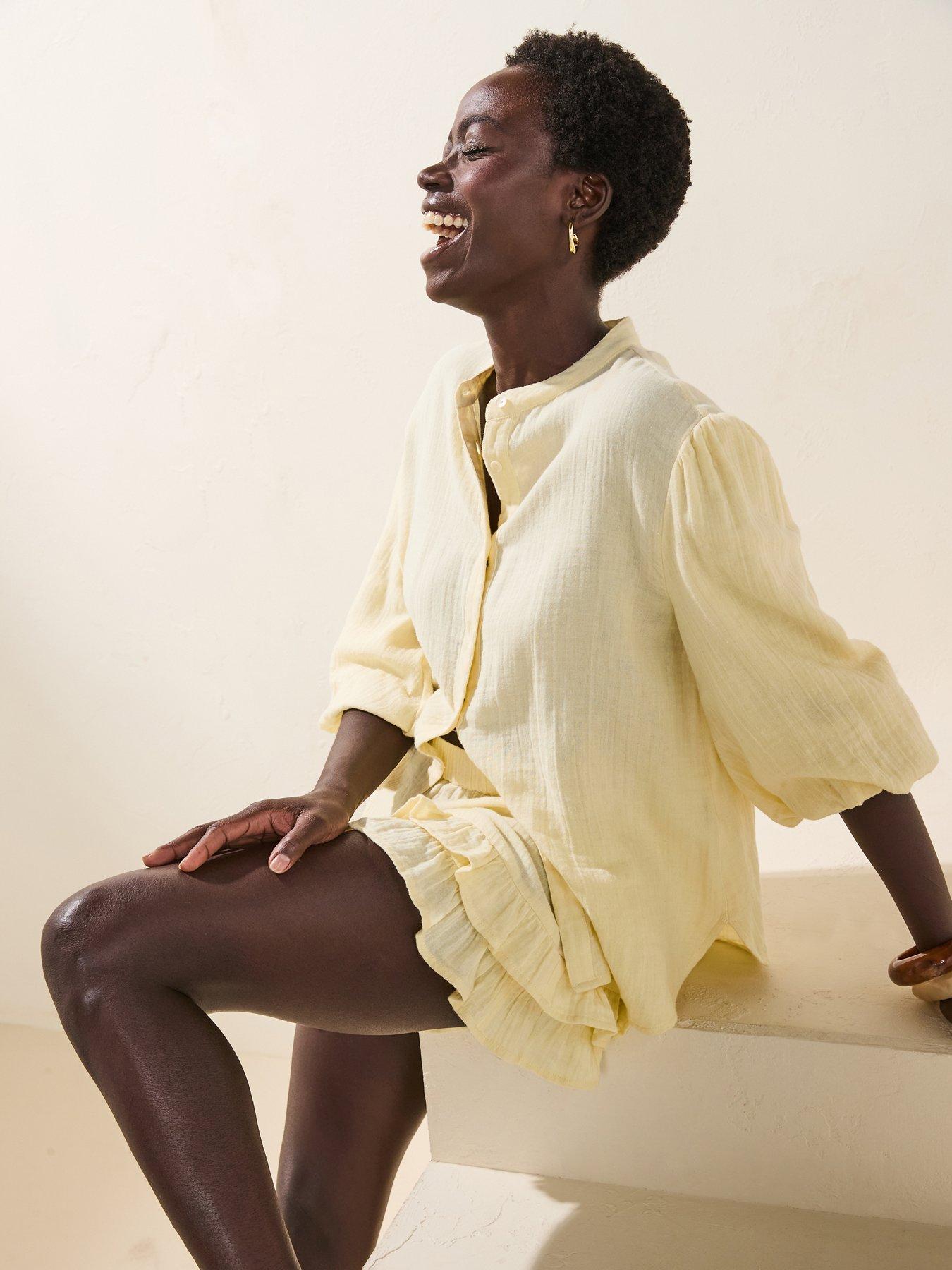 Image 4 of 6 of V by Very Crinkle Frill Hem Beach Shorts - Yellow