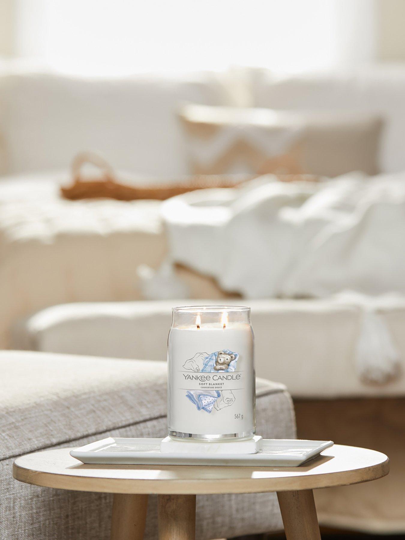 Product photograph of Yankee Candle Signature Collection Large Jar Candle Ndash Soft Blanket from very.co.uk