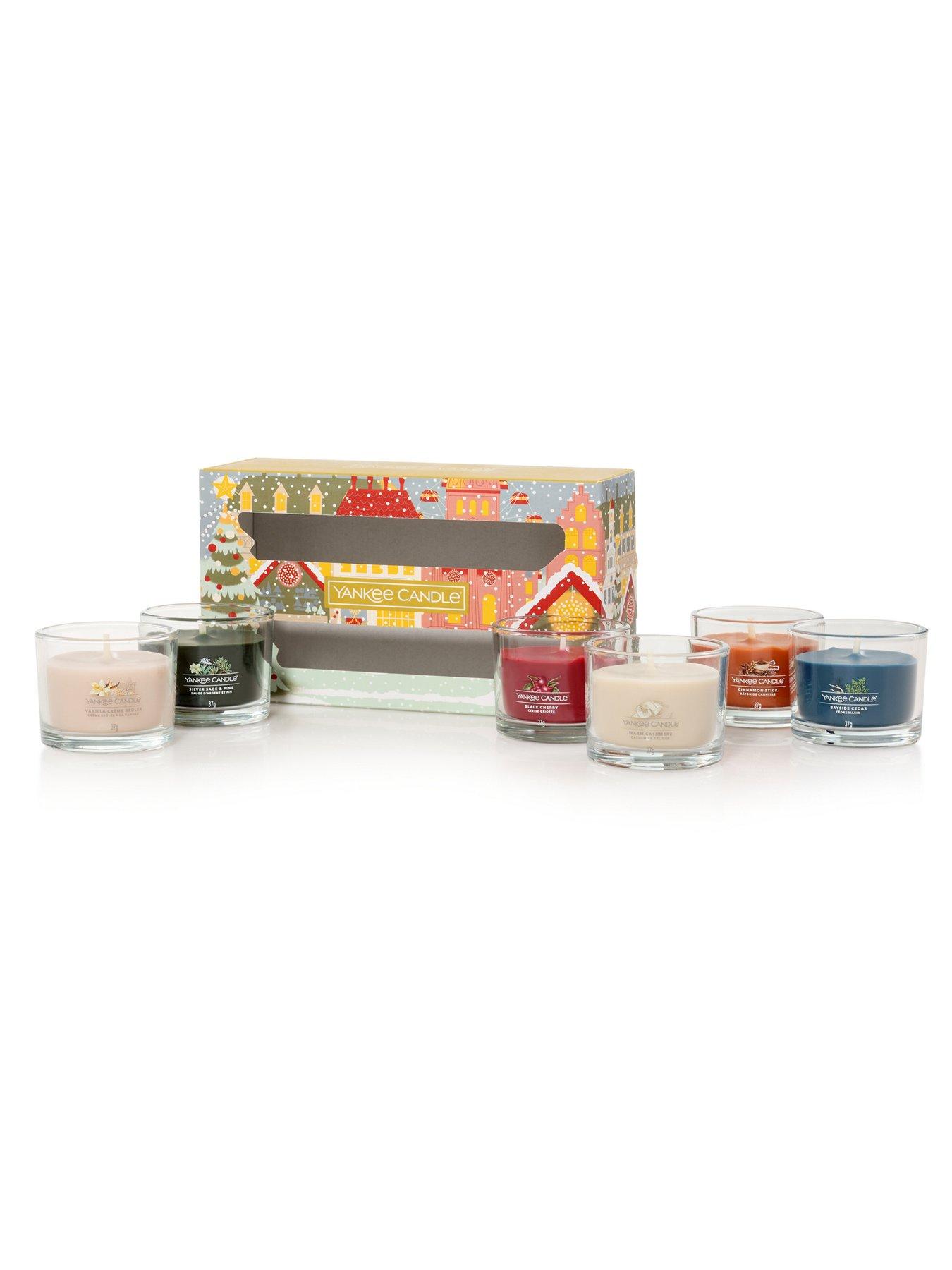 Product photograph of Yankee Candle Christmas Votive Gift Set Ndash Contains 6 Votive Candles from very.co.uk