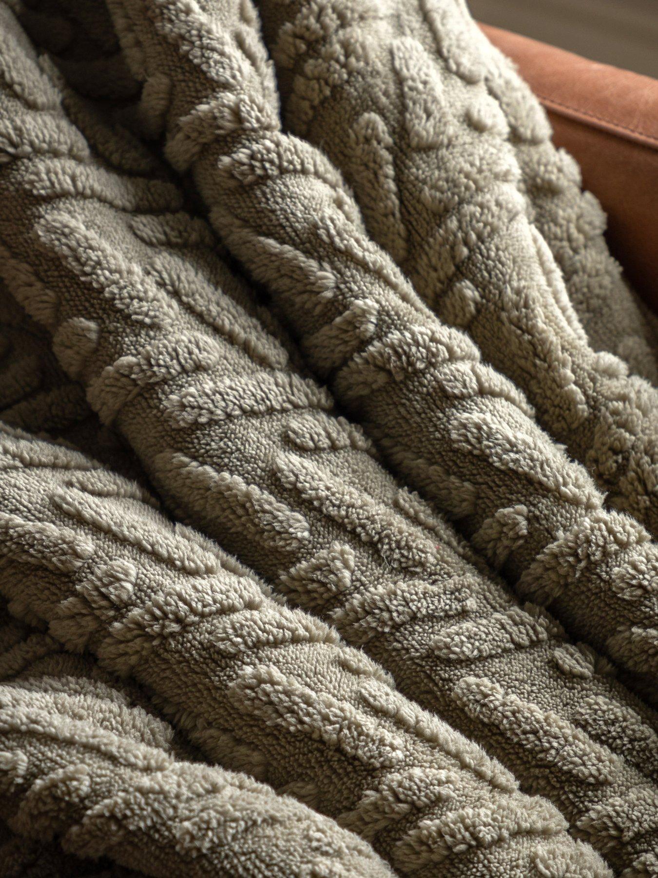 Image 3 of 3 of Gallery Herringbone Sherpa Throw - Sage - 140 x 180 cm