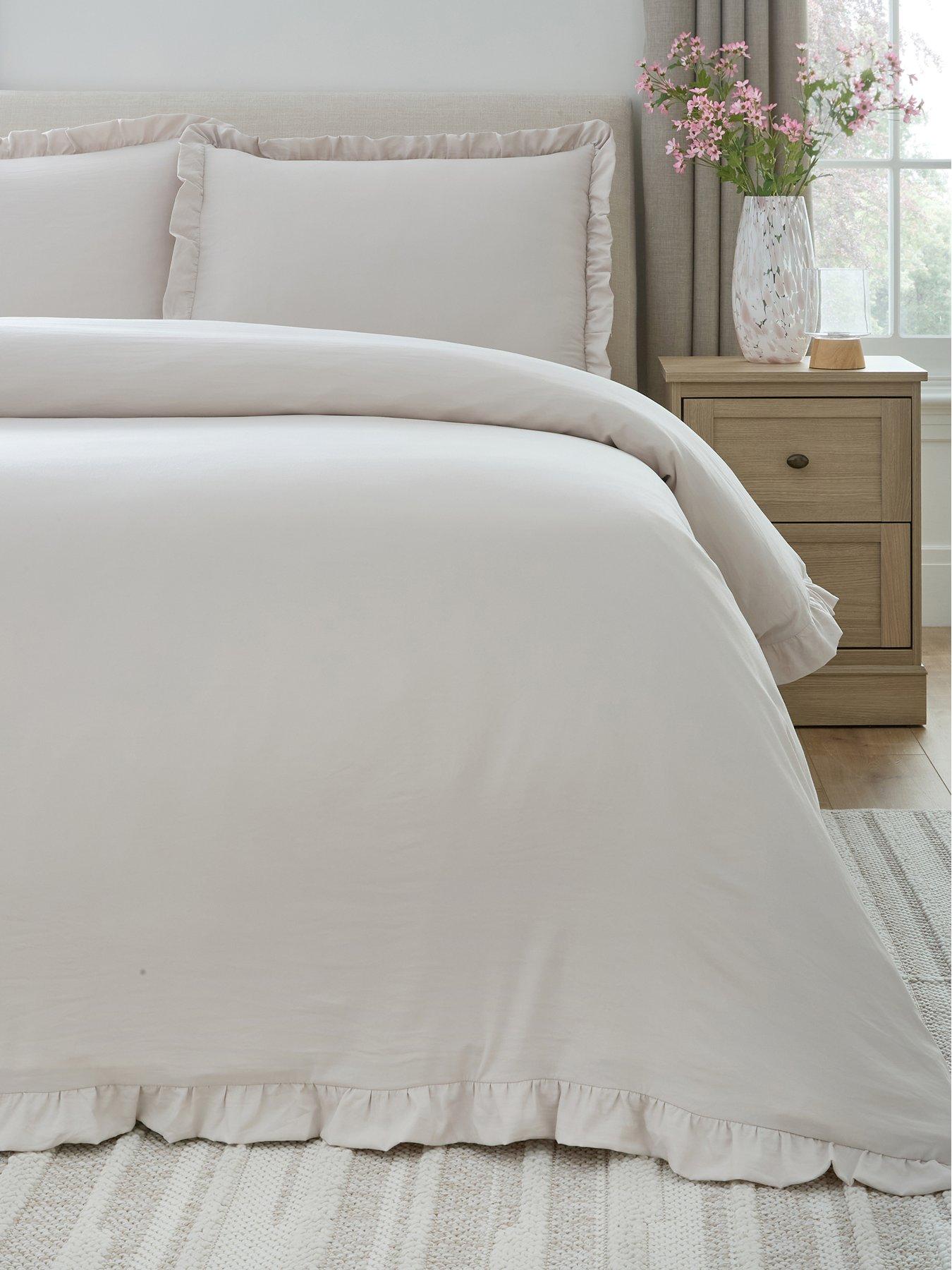 undefined Ruffle Edge Duvet Cover Set