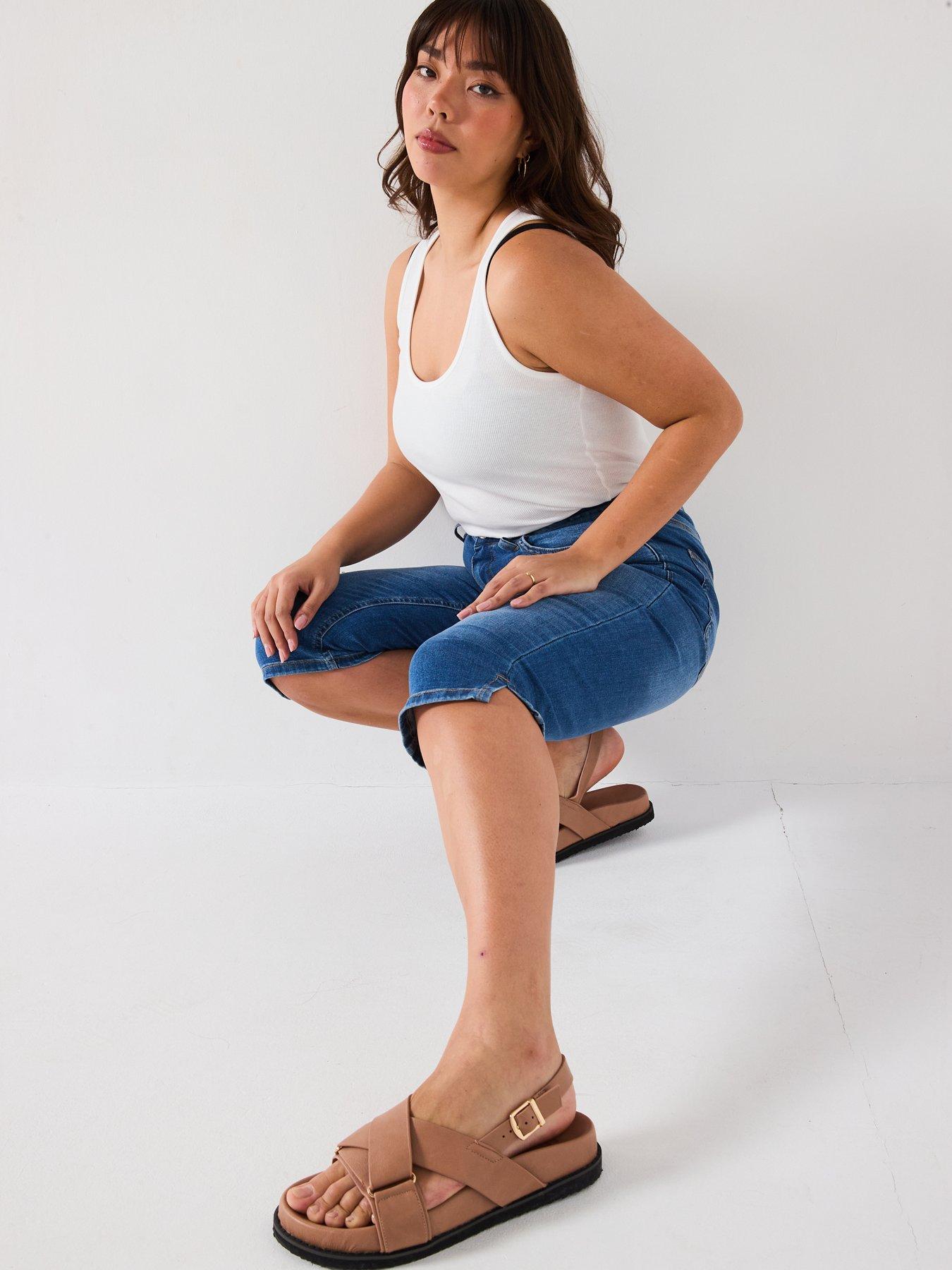 Image 4 of 6 of V by Very Curve Cropped Jean
