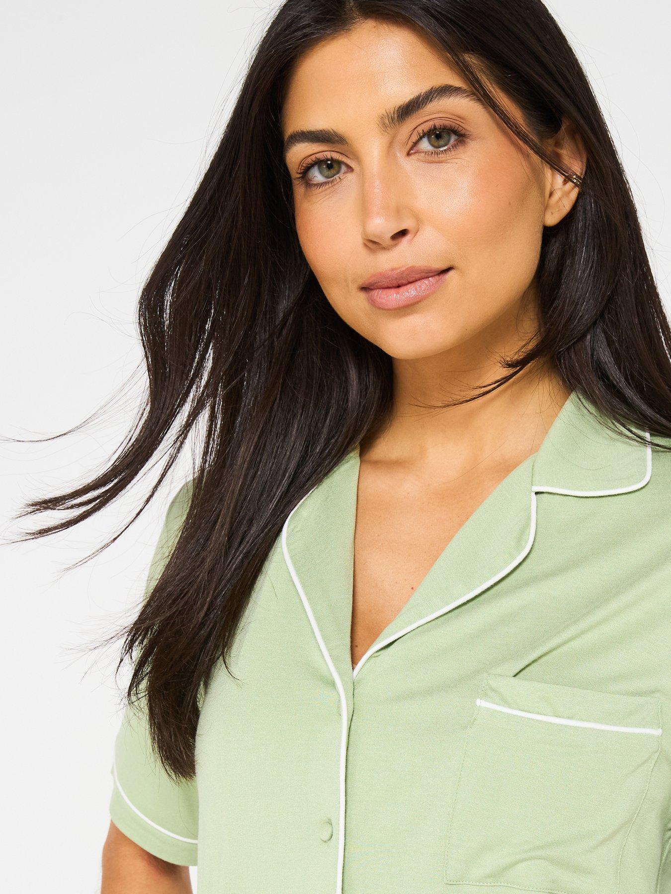 Image 4 of 6 of V by Very Short Sleeve Jersey Revere Set