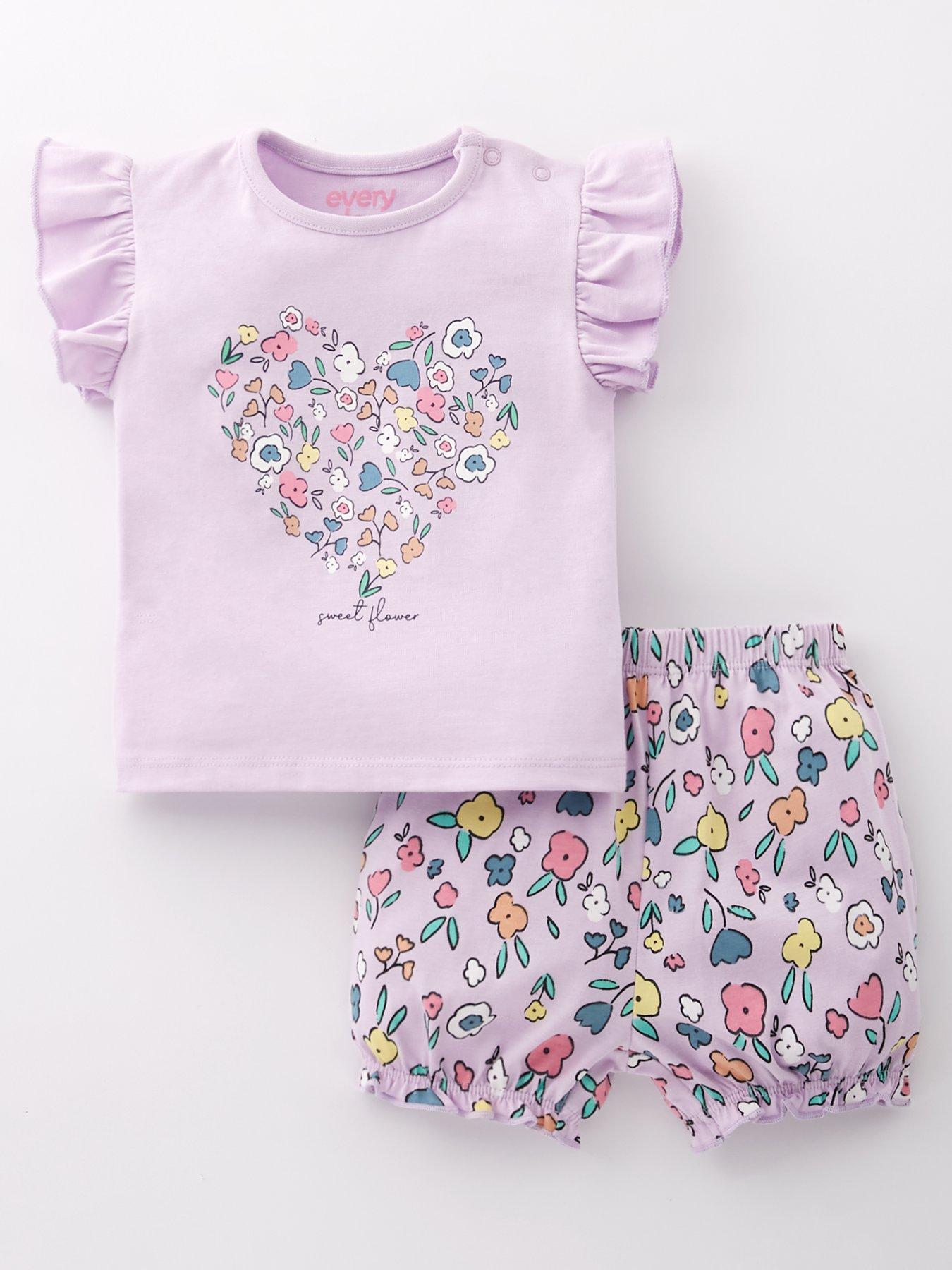 undefined Baby Girls Heart All Over Print T-shirt And Short Set