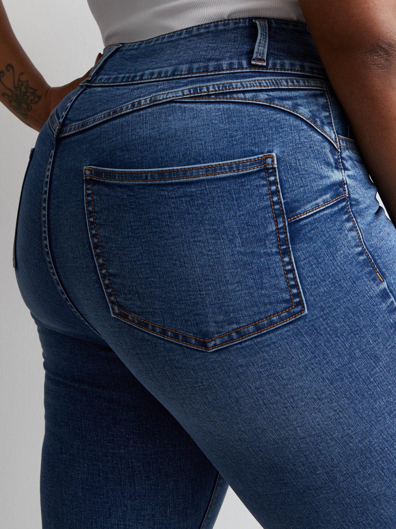 Image 4 of 5 of New Look Curves Lift &amp; Shape High Waist Yazmin Skinny Jeans - Blue