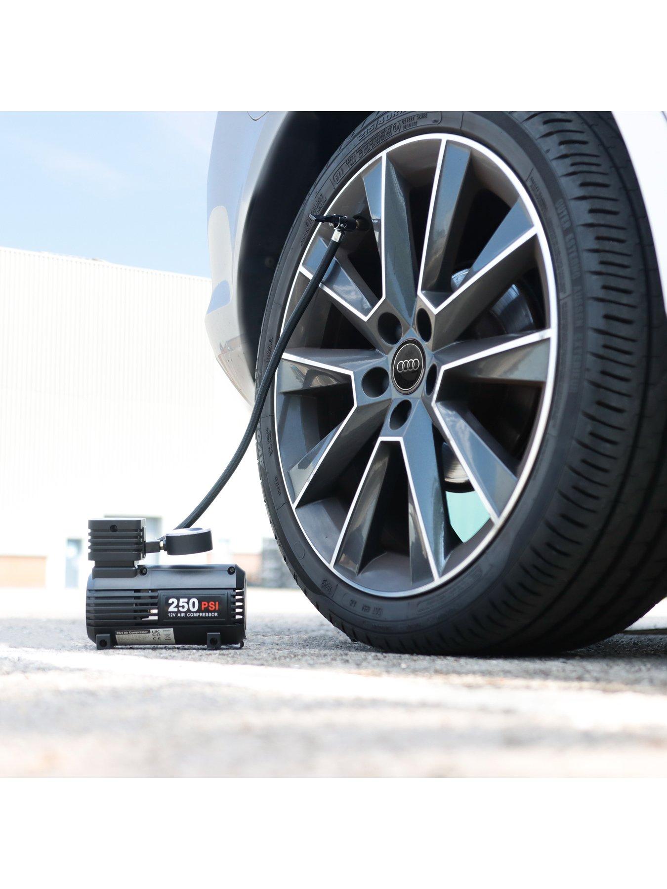 Image 5 of 5 of Streetwize 12V Compact Analogue Air Compressor