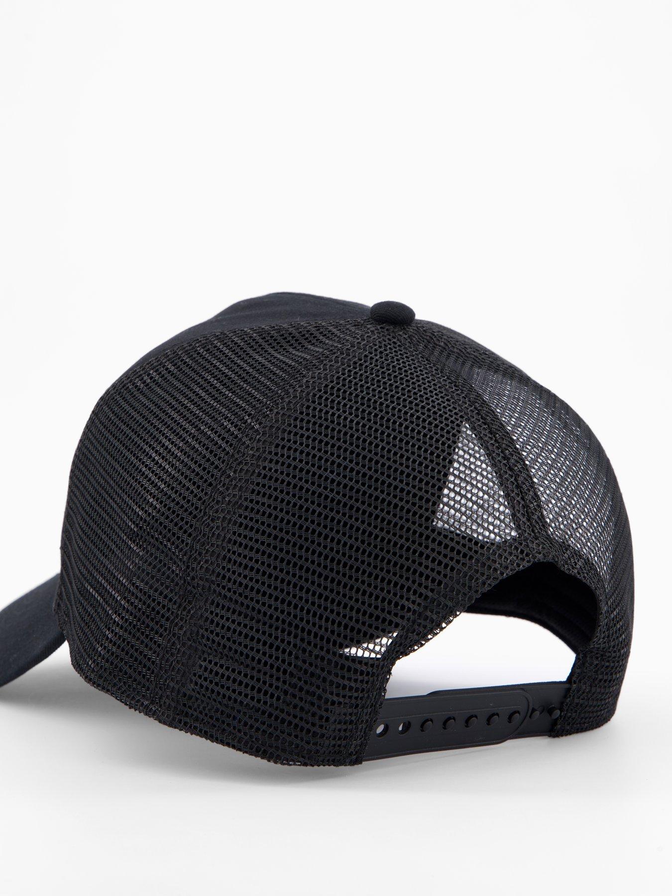 Image 4 of 4 of HUGO Merk International Logo Trucker Cap
