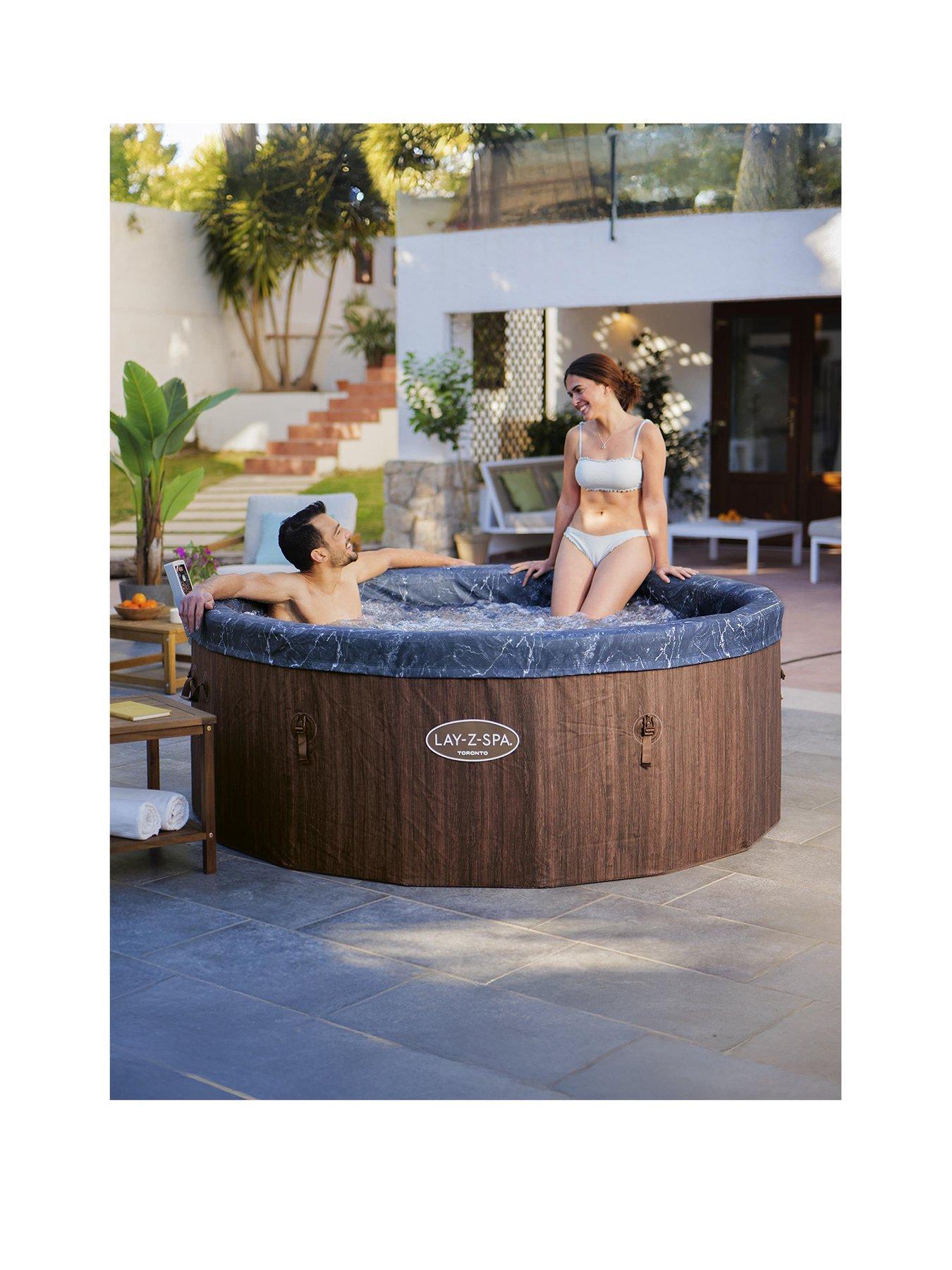 Lay-Z-Spa Toronto ThermaCore UltraFit Smart AirJet 7 Brown Wood Round (5-7 adults)