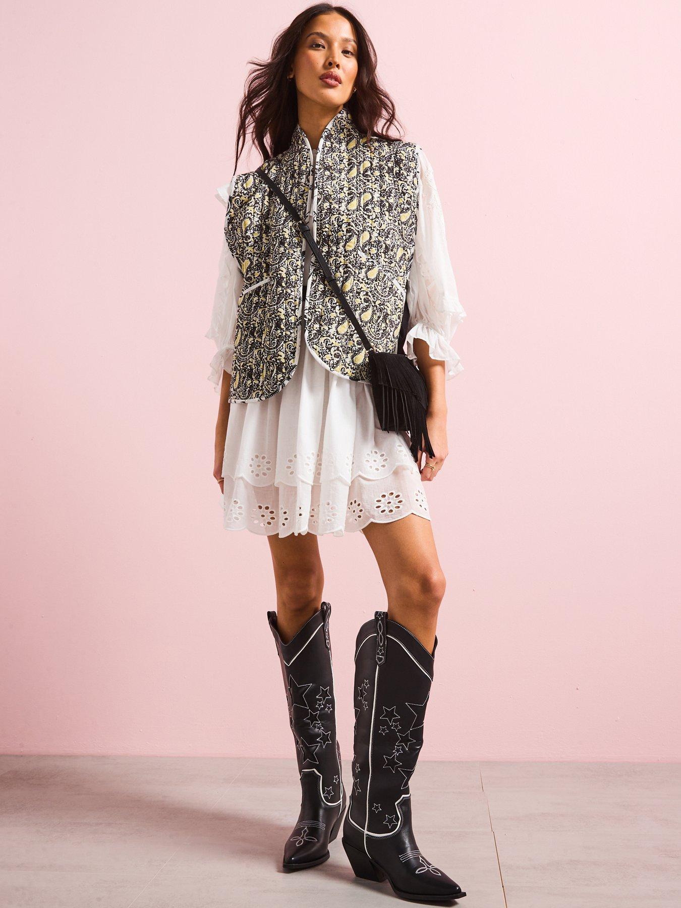 Image 3 of 6 of V by Very Reversible Paisley Printed Quilted Waistcoat - Multi