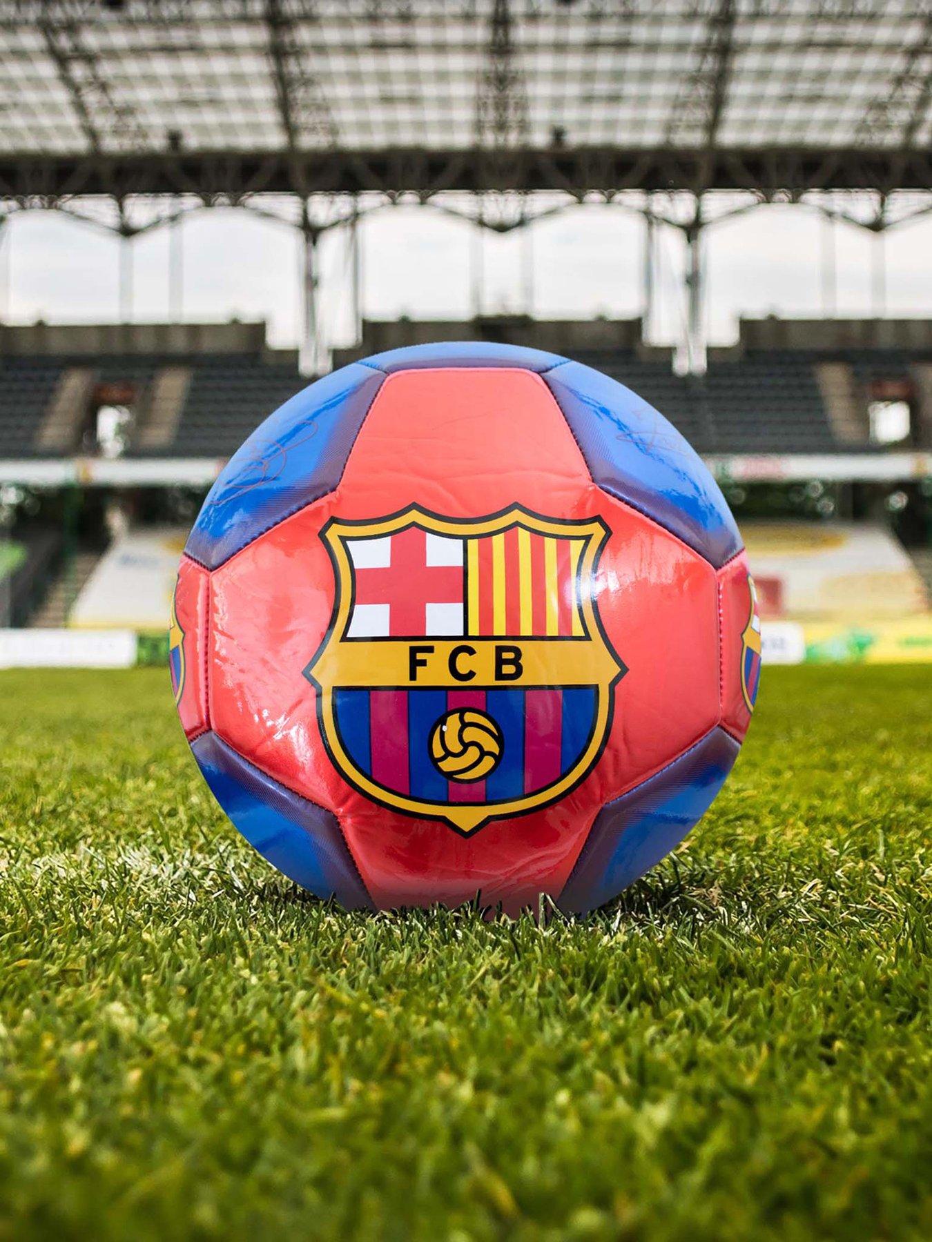 Image 5 of 6 of undefined Football Bundle: Size 5 Metallic Signature Football, 500ml Stainless Steel Vacuum Flask & Large Backpack