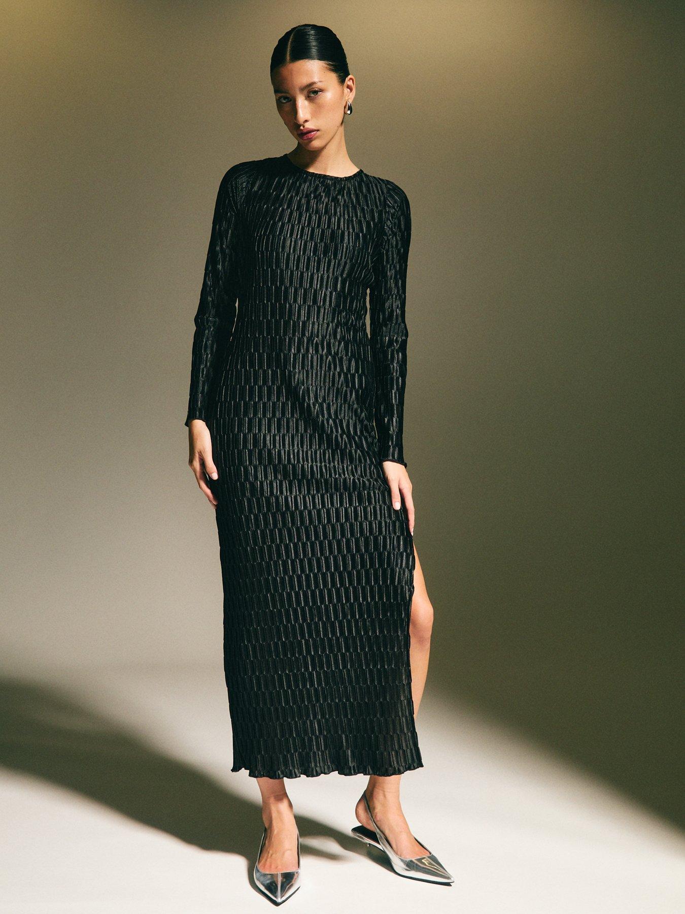 New Look Geometric Plisse Pleat Midi Dress - Black