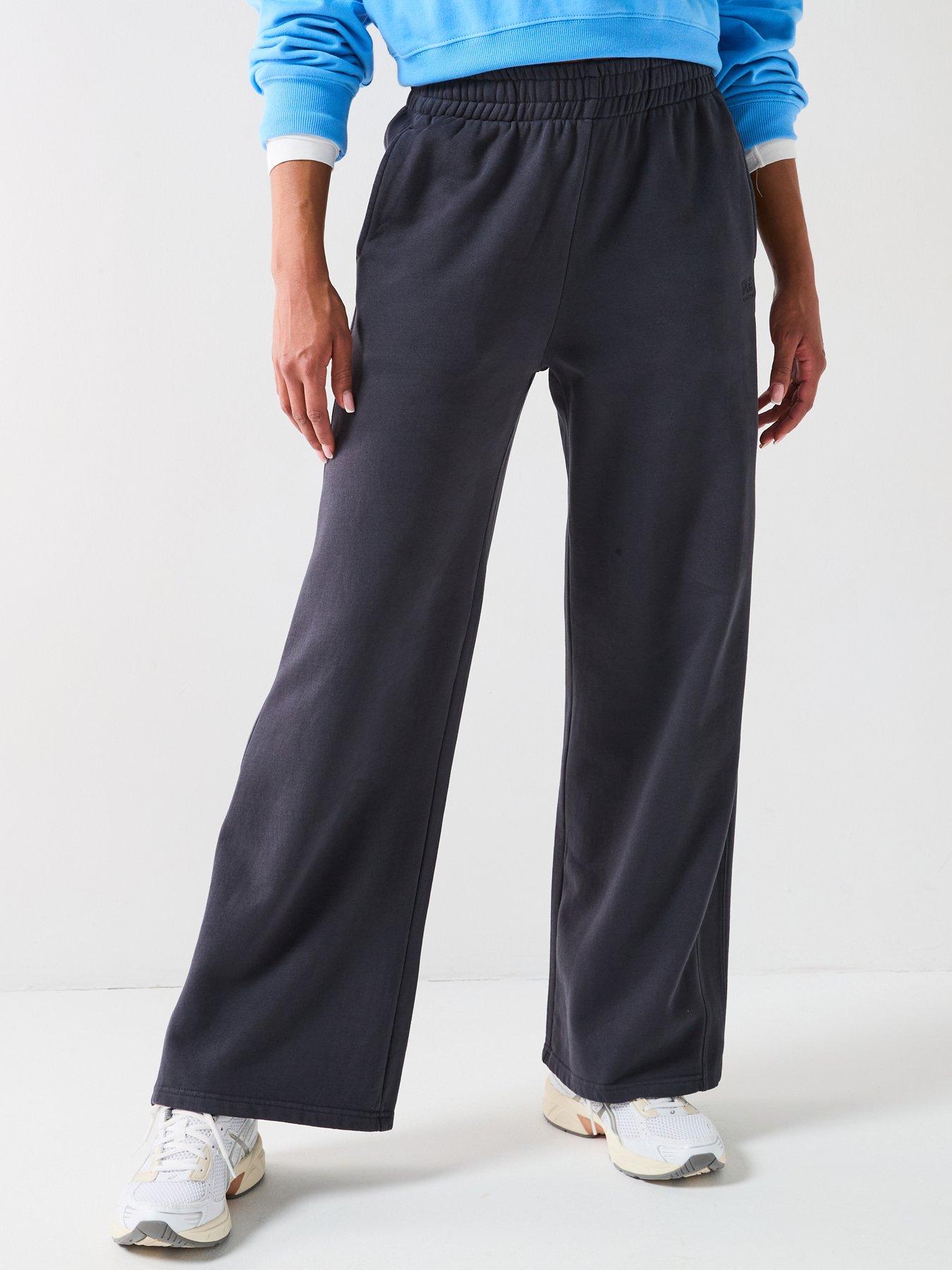undefined Womens Training Adventure Trackpant - Navy