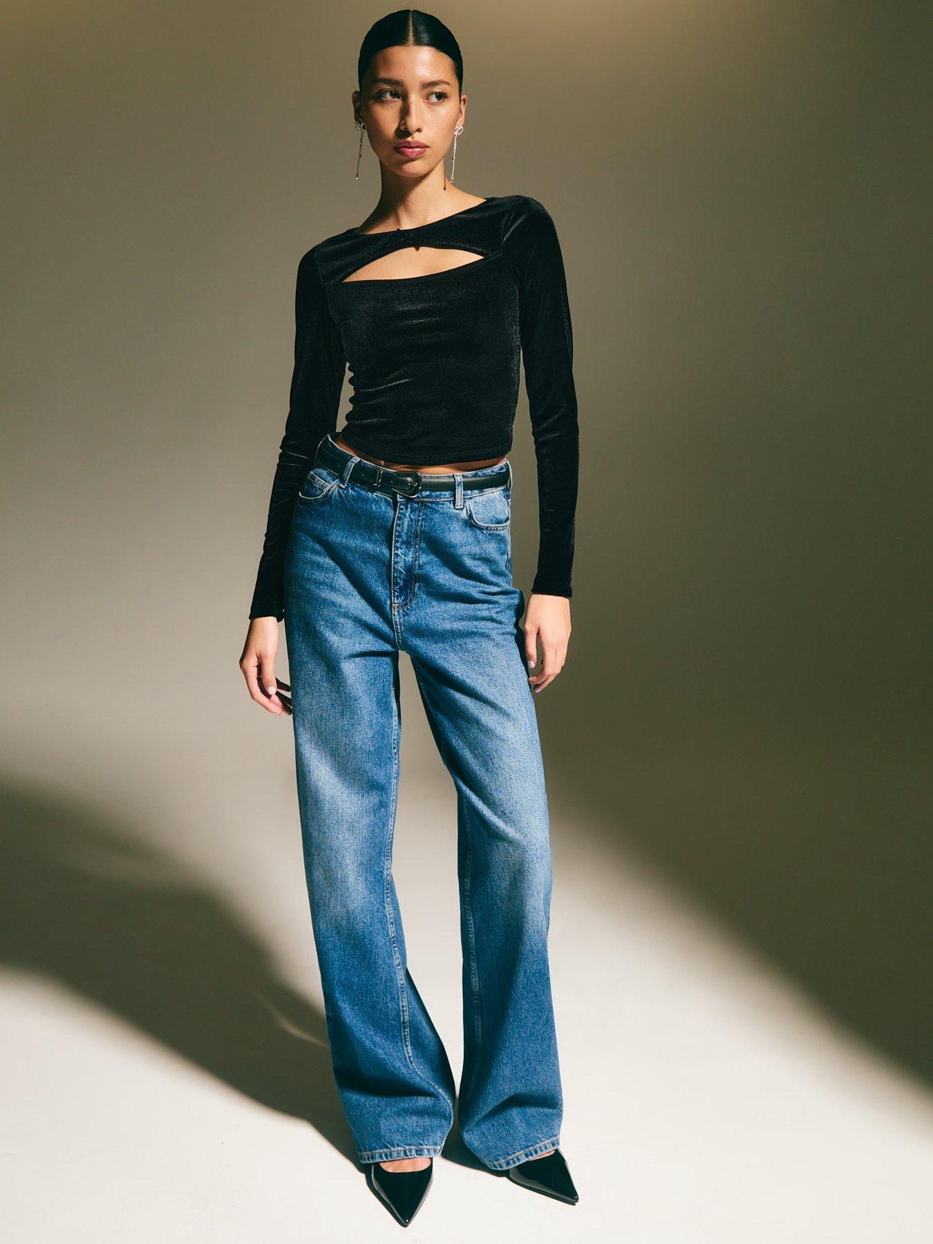 Image 3 of 4 of New Look Bow Cutout Stretch Velvet Long Sleeve Top - Black