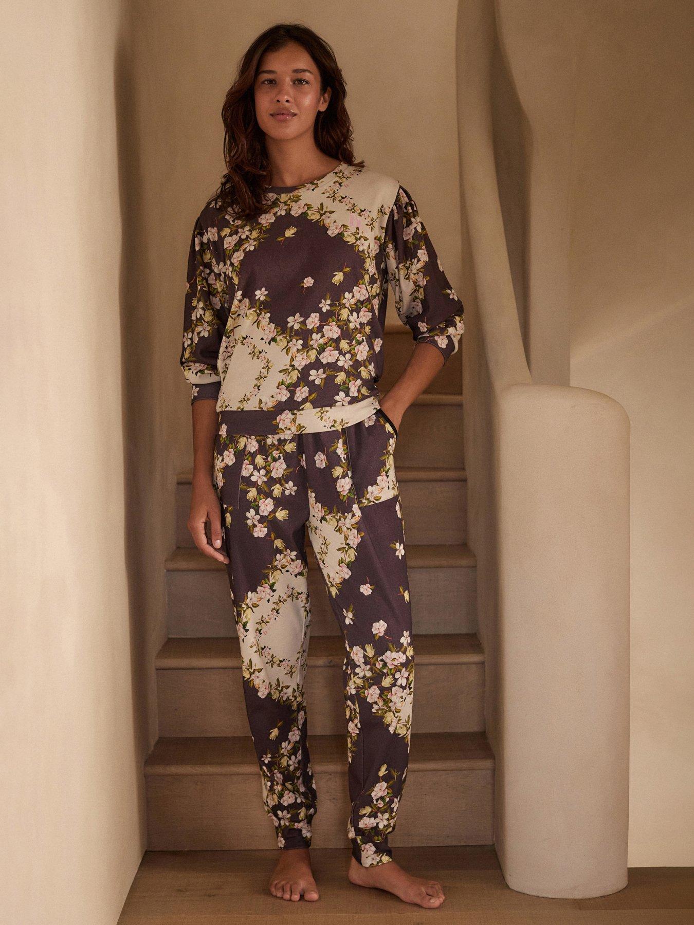 undefined Floral Printed Twosie Pyjama Set - Purple