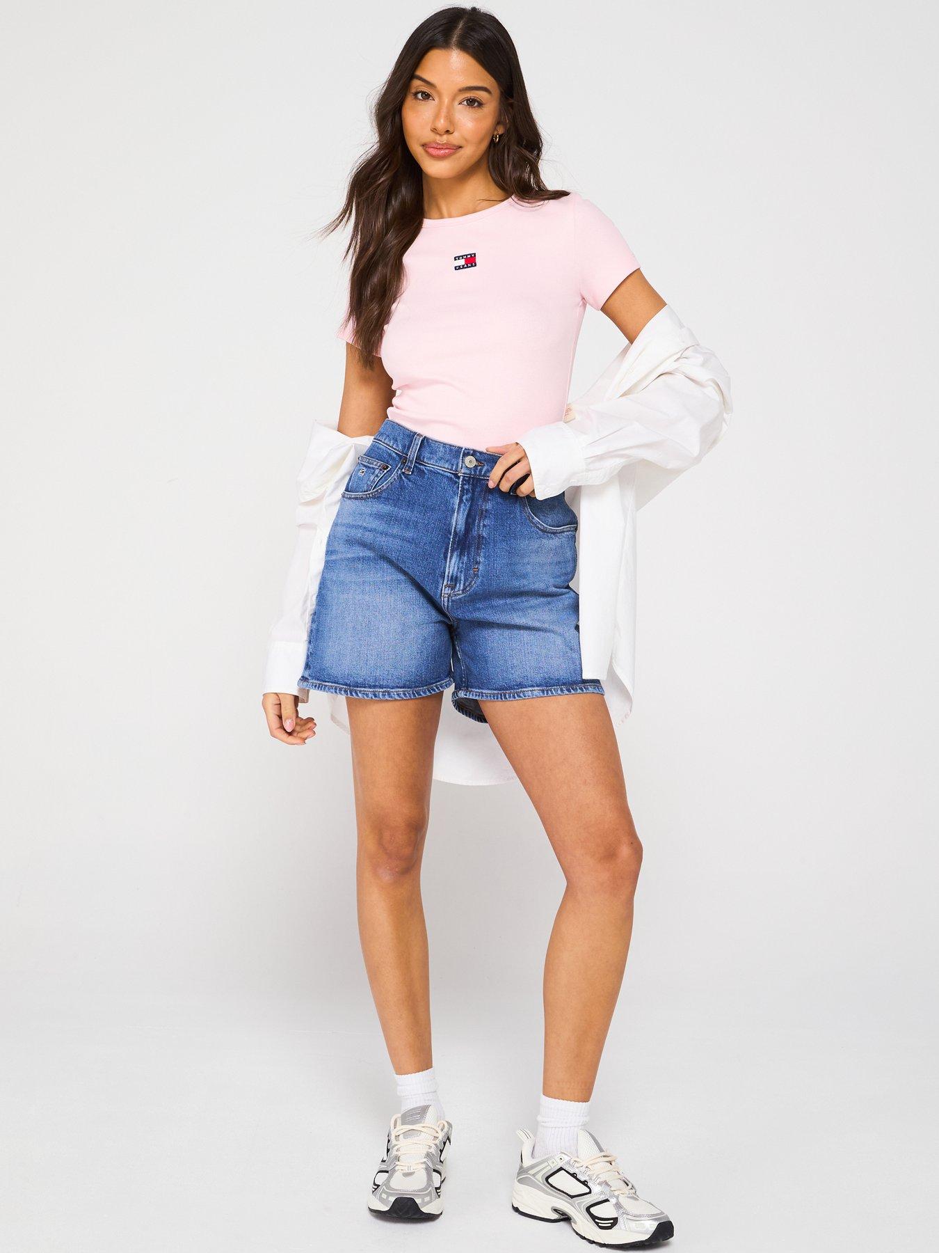 Image 3 of 5 of Tommy Jeans Badge Logo Slim Fit T-Shirt - Pink