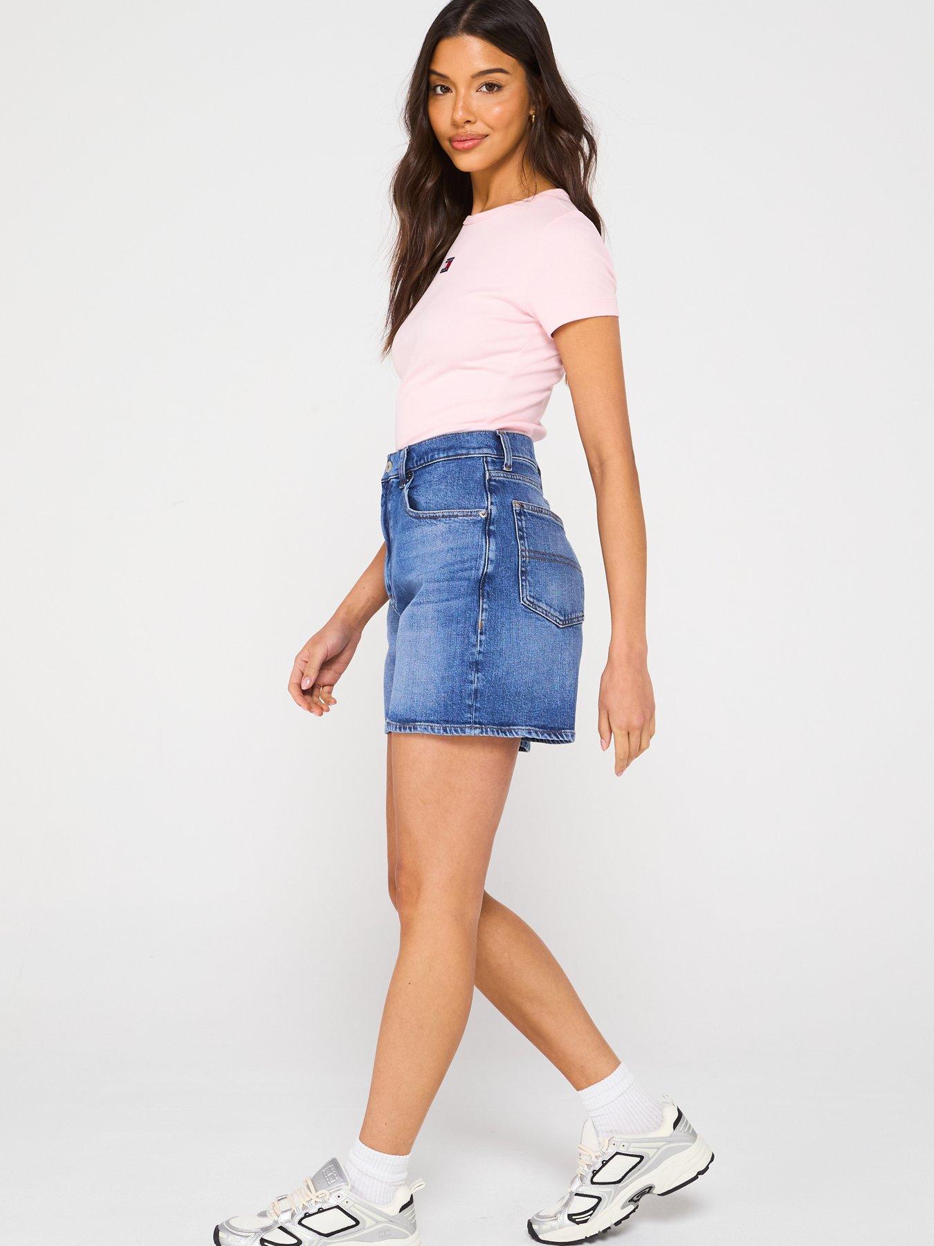 Image 5 of 5 of Tommy Jeans Badge Logo Slim Fit T-Shirt - Pink