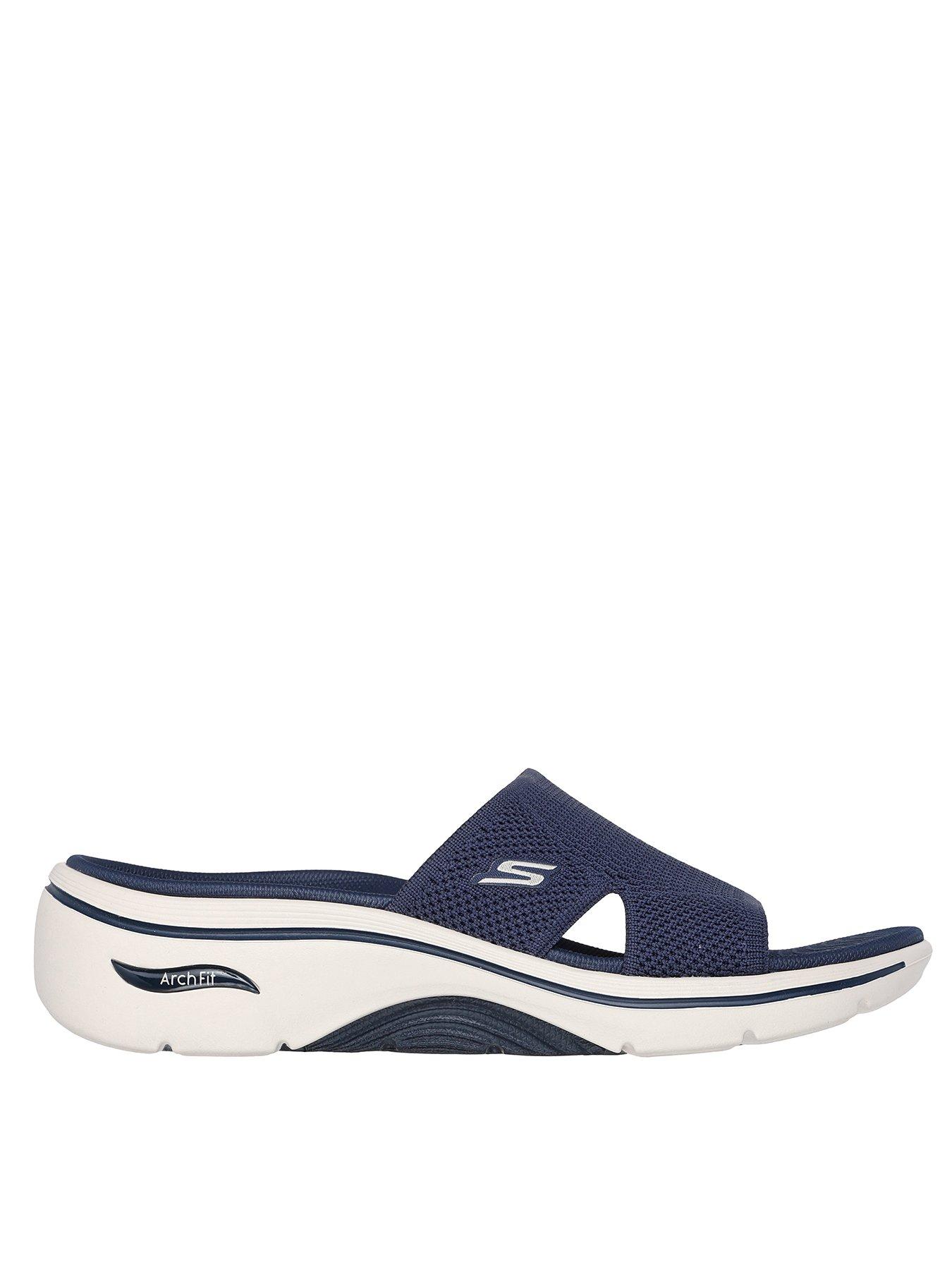 undefined Go Walk Arch Fit 20 Sandal Quick Dry Finished Knit Slide W/ Peekaboo Detail - Navy