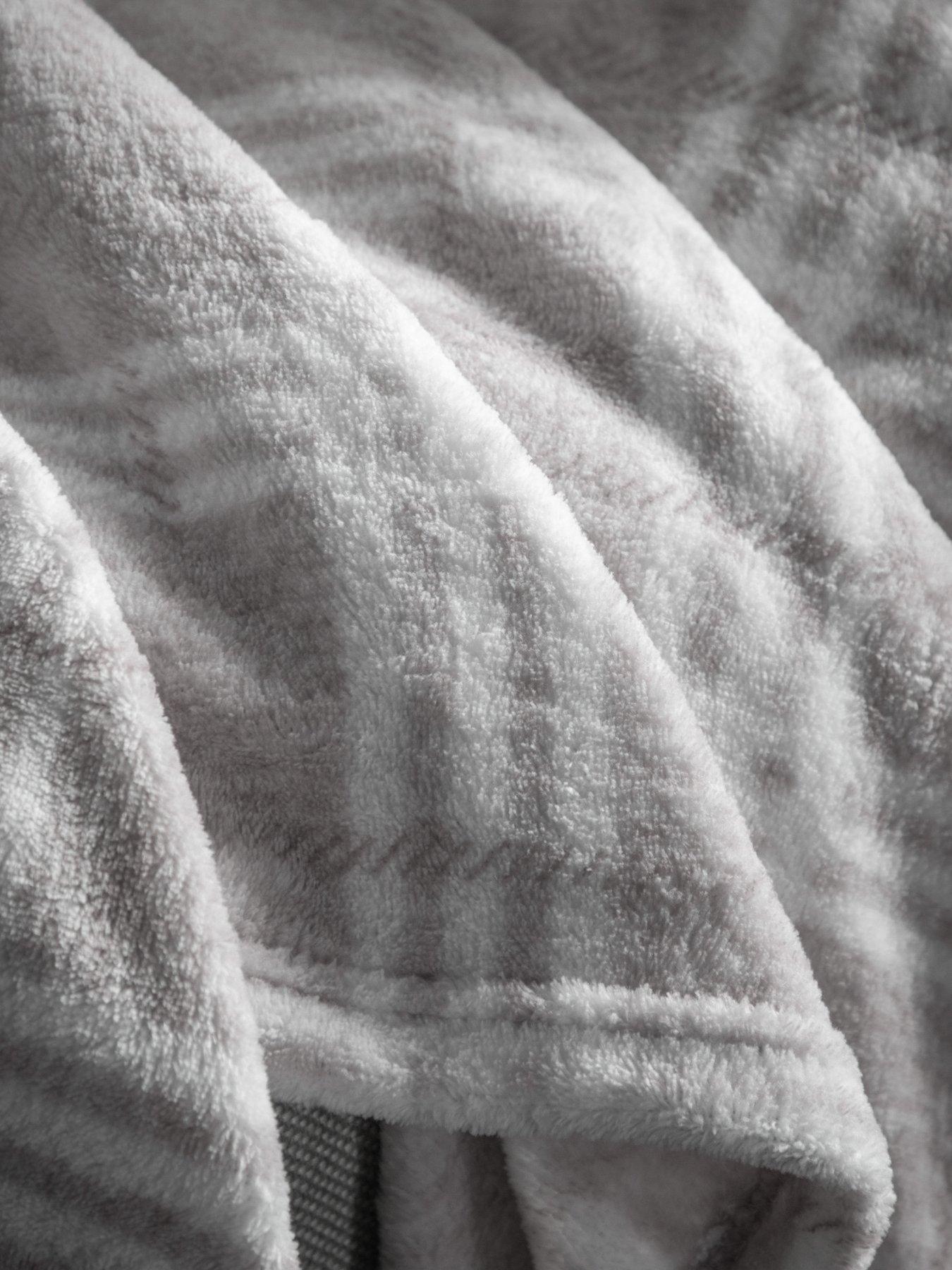 Image 3 of 5 of Gallery Direct Checkmate Super Soft Flannel Fleece Throw in Silver